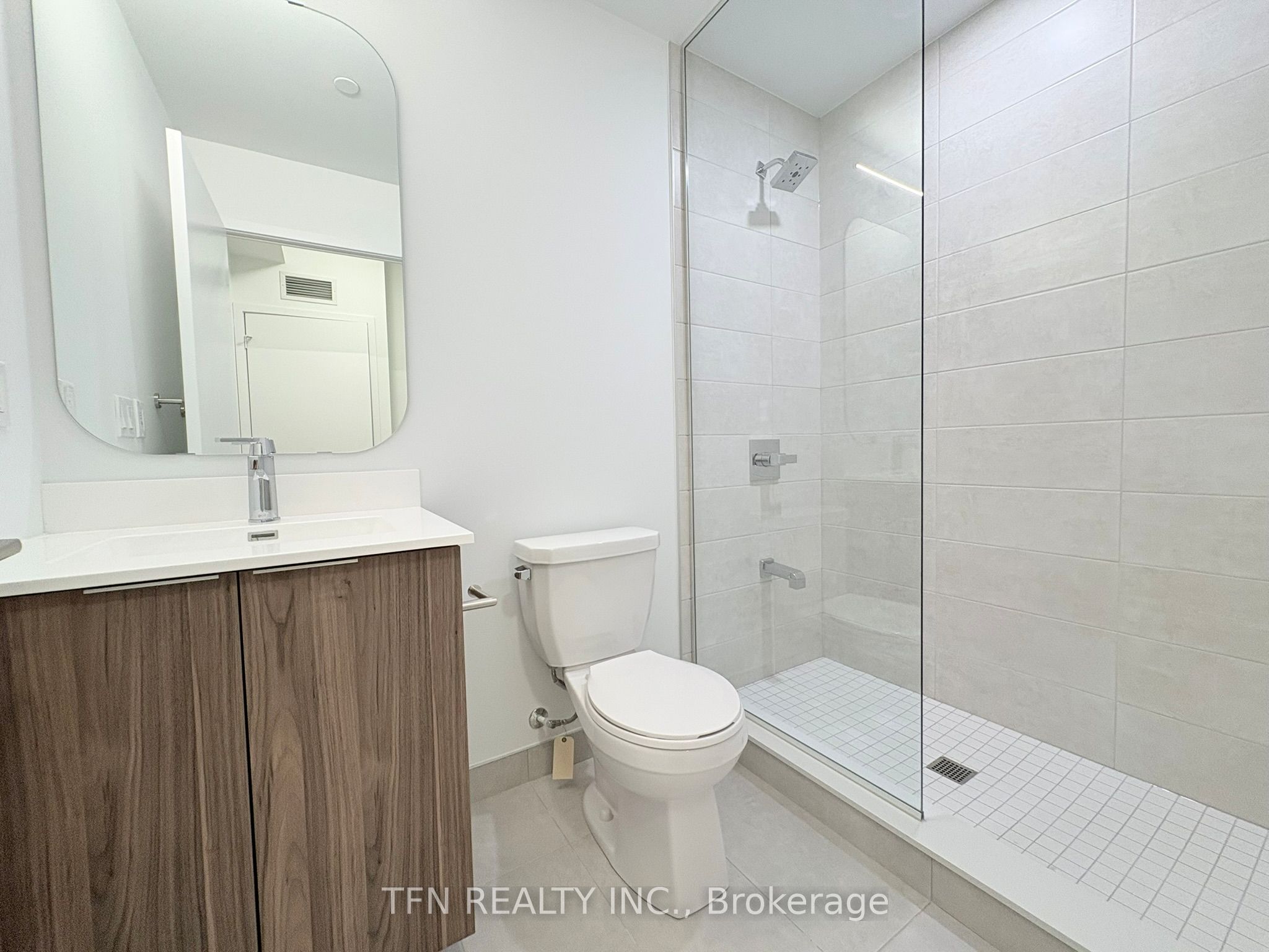 15 Richardson Street 427, Toronto, ON M5A 0Y5 photo 2