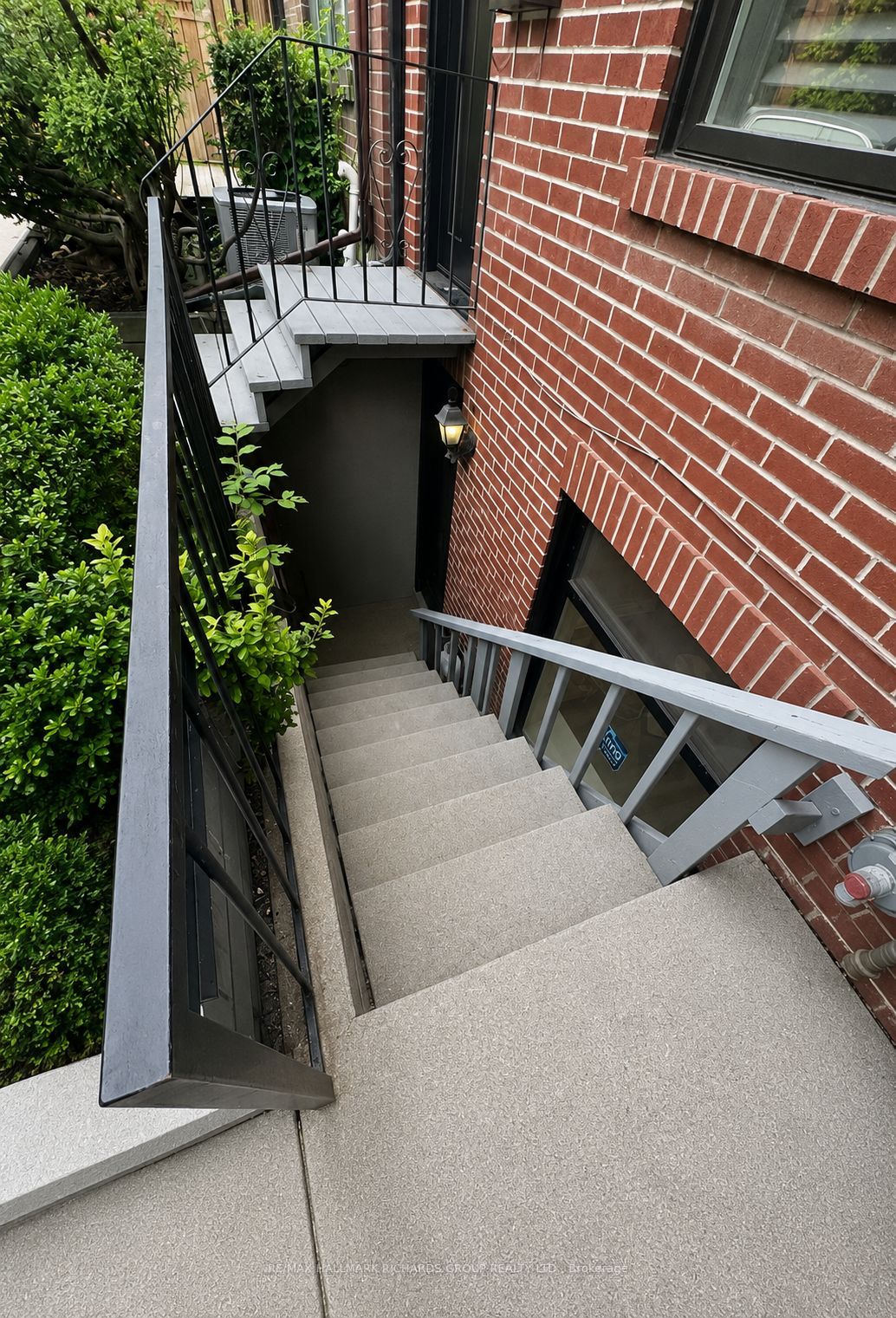 238 Ontario Street Lower, Toronto, ON M5A 2V5 photo 2