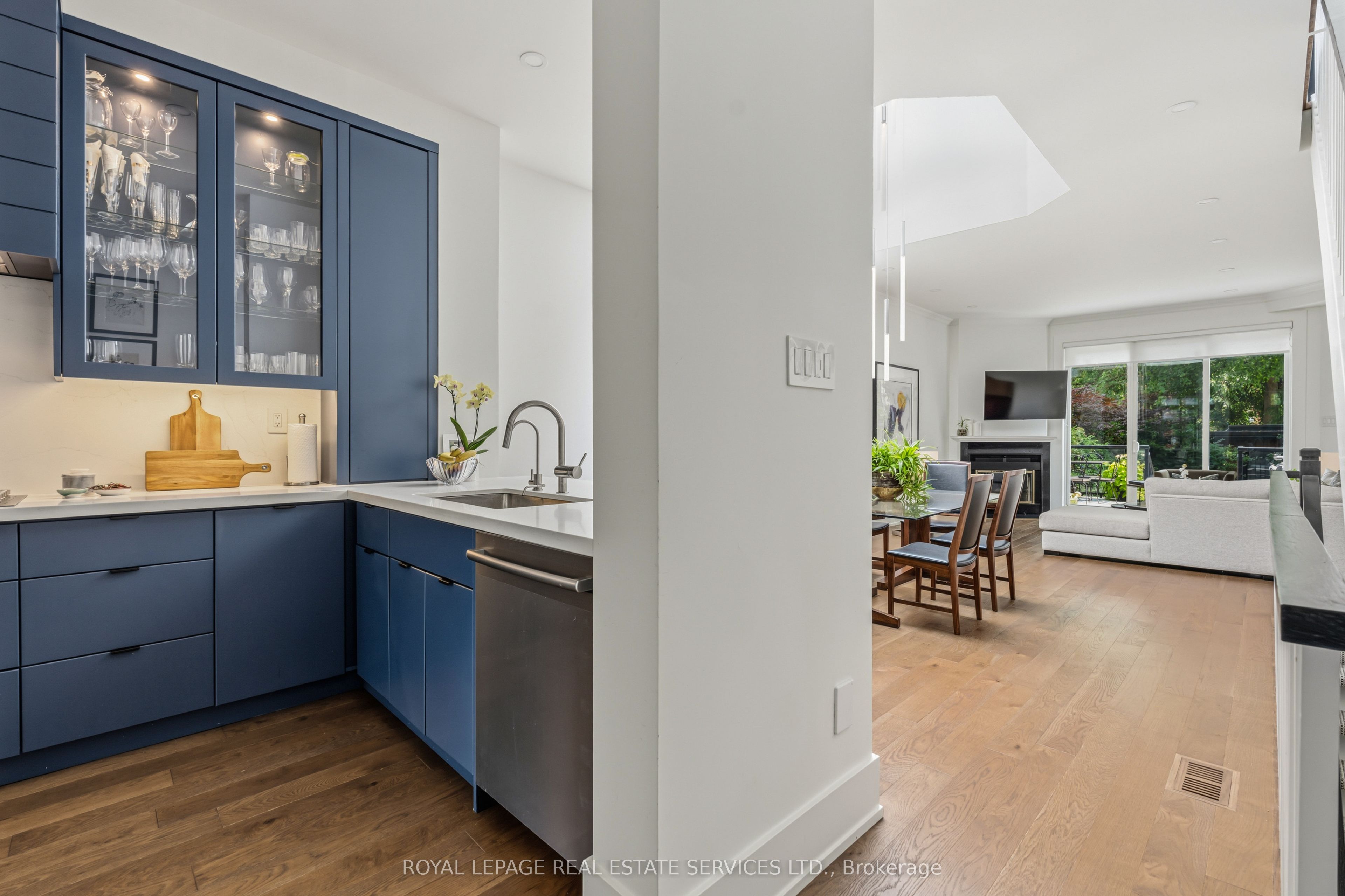 7 Bowman Street, Toronto, ON M4X 1V1 photo 4