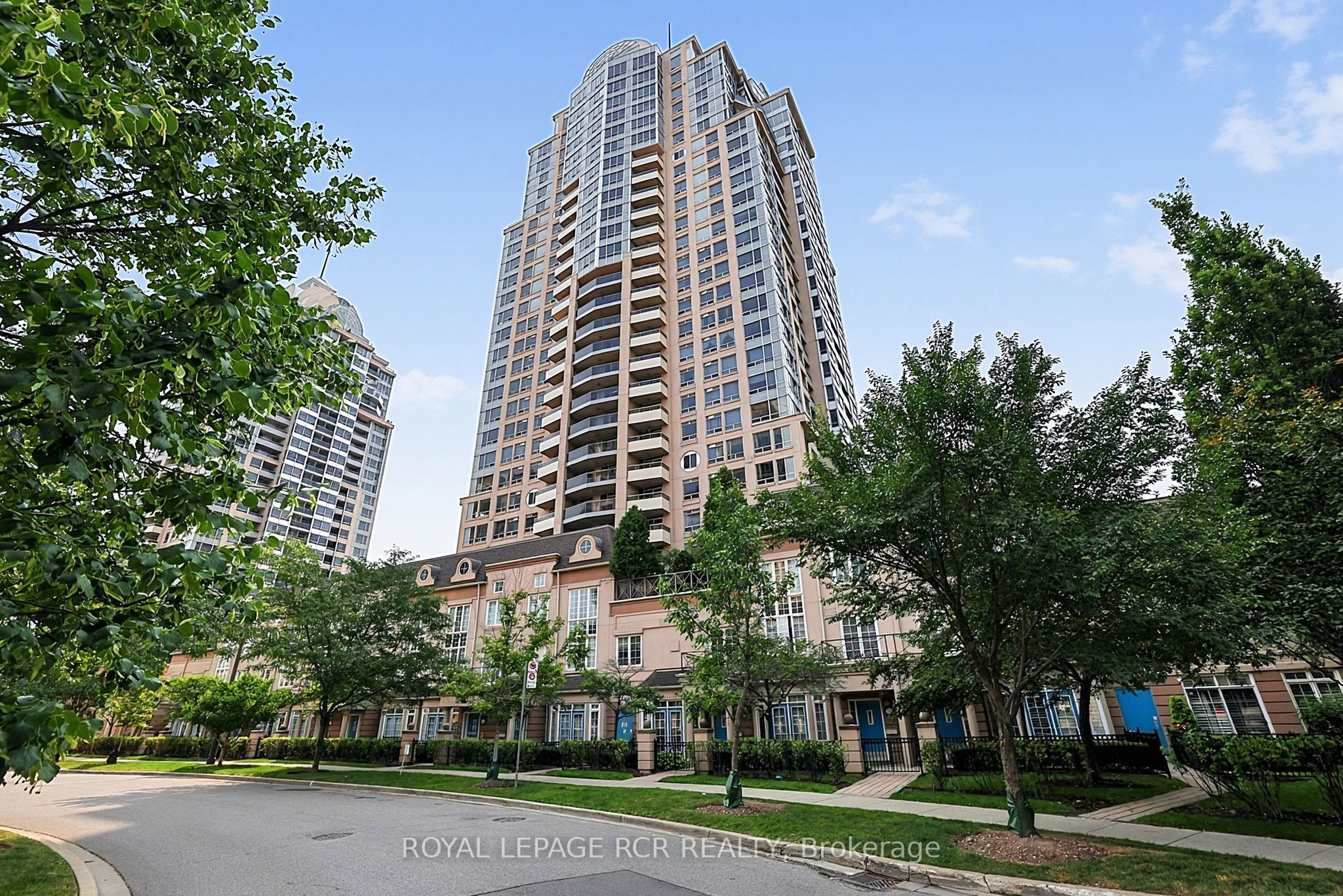 1 Rean Drive 113, Toronto, ON M2K 3C1 photo 2