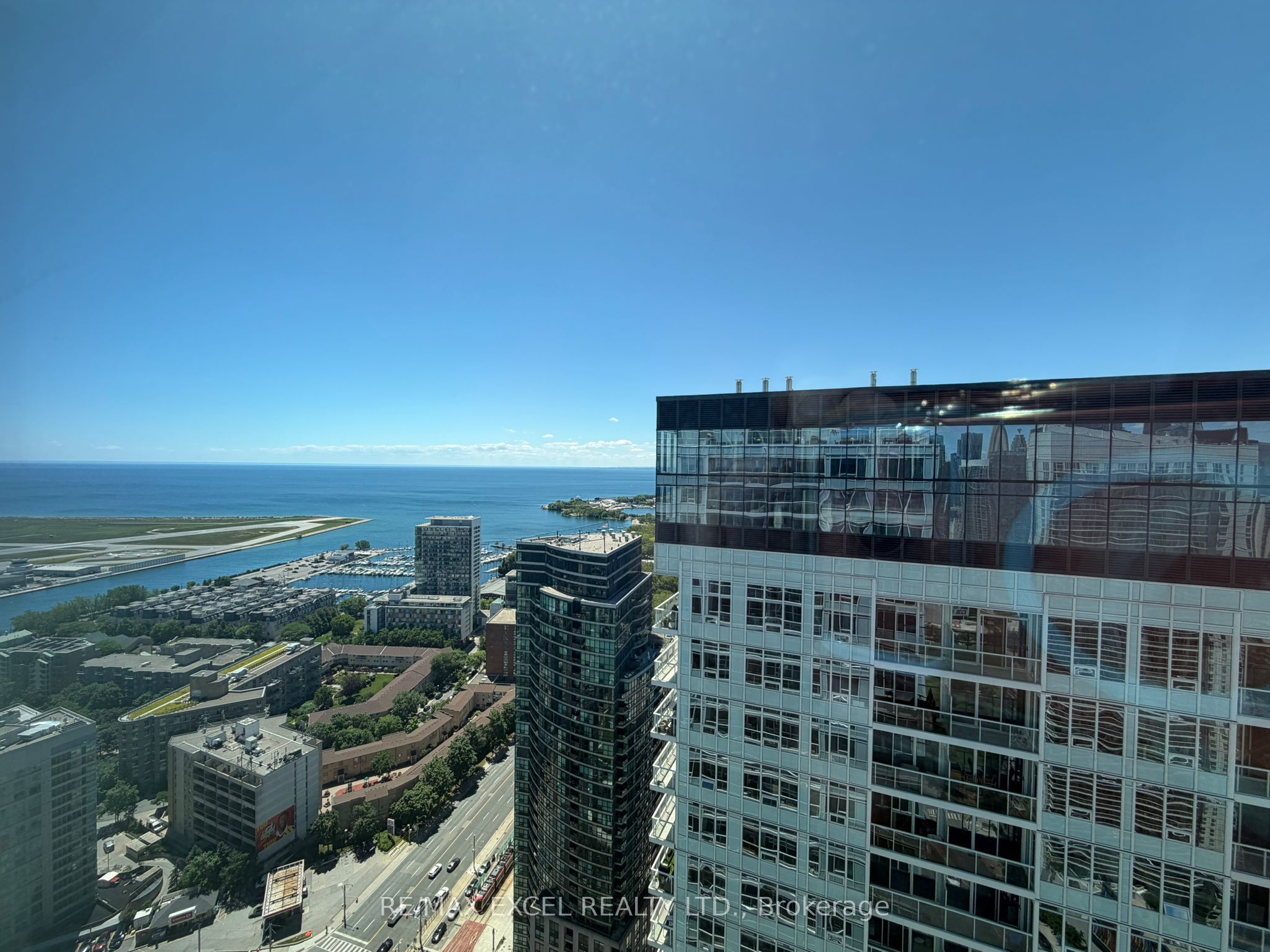 17 Bathurst Street 4606, Toronto, ON M5V 0N1 photo 2