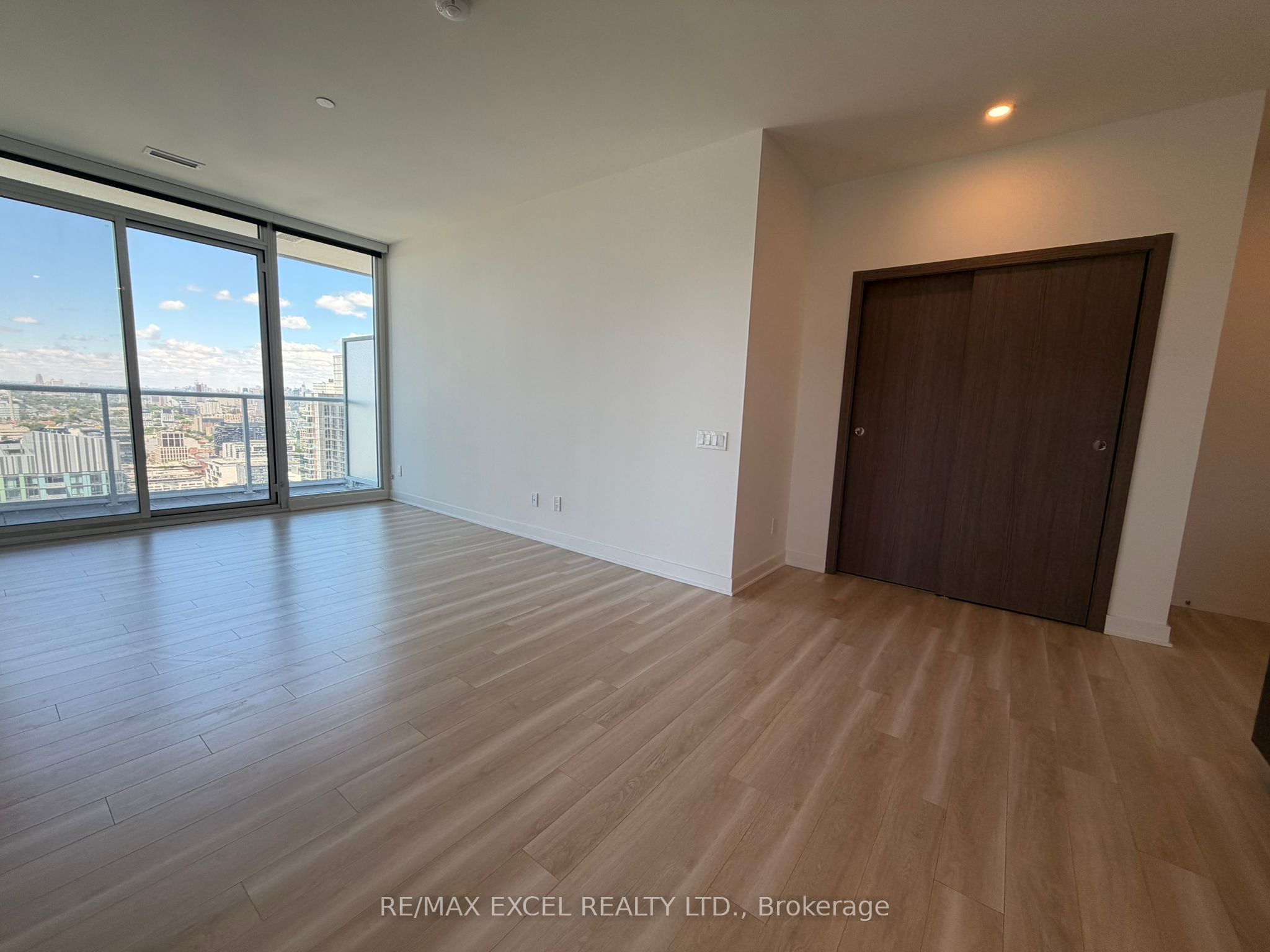 17 Bathurst Street 4606, Toronto, ON M5V 0N1 photo 4
