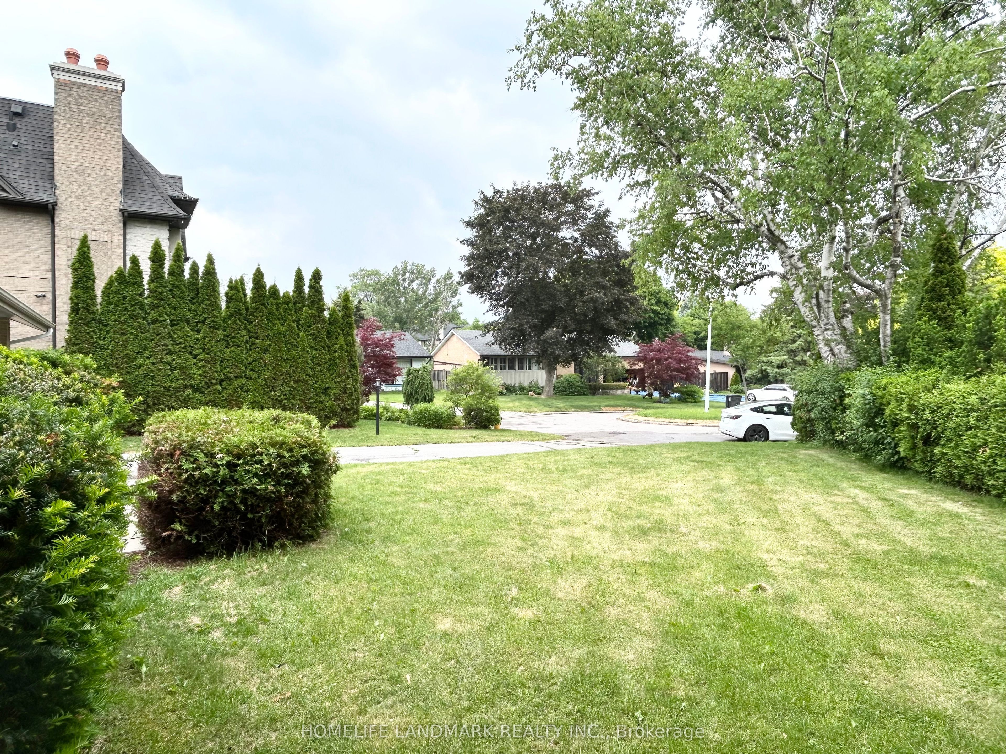 9 Terrington Court, Toronto, ON M3B 2J9 photo 4