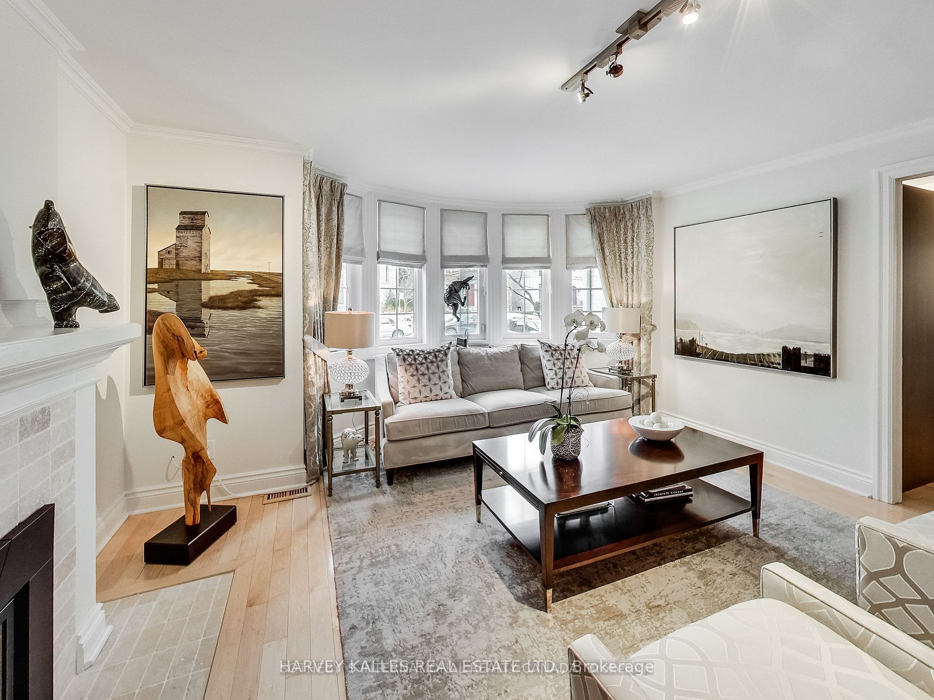 9 Highbourne Road Main, Toronto, ON M5P 2J1 photo 3