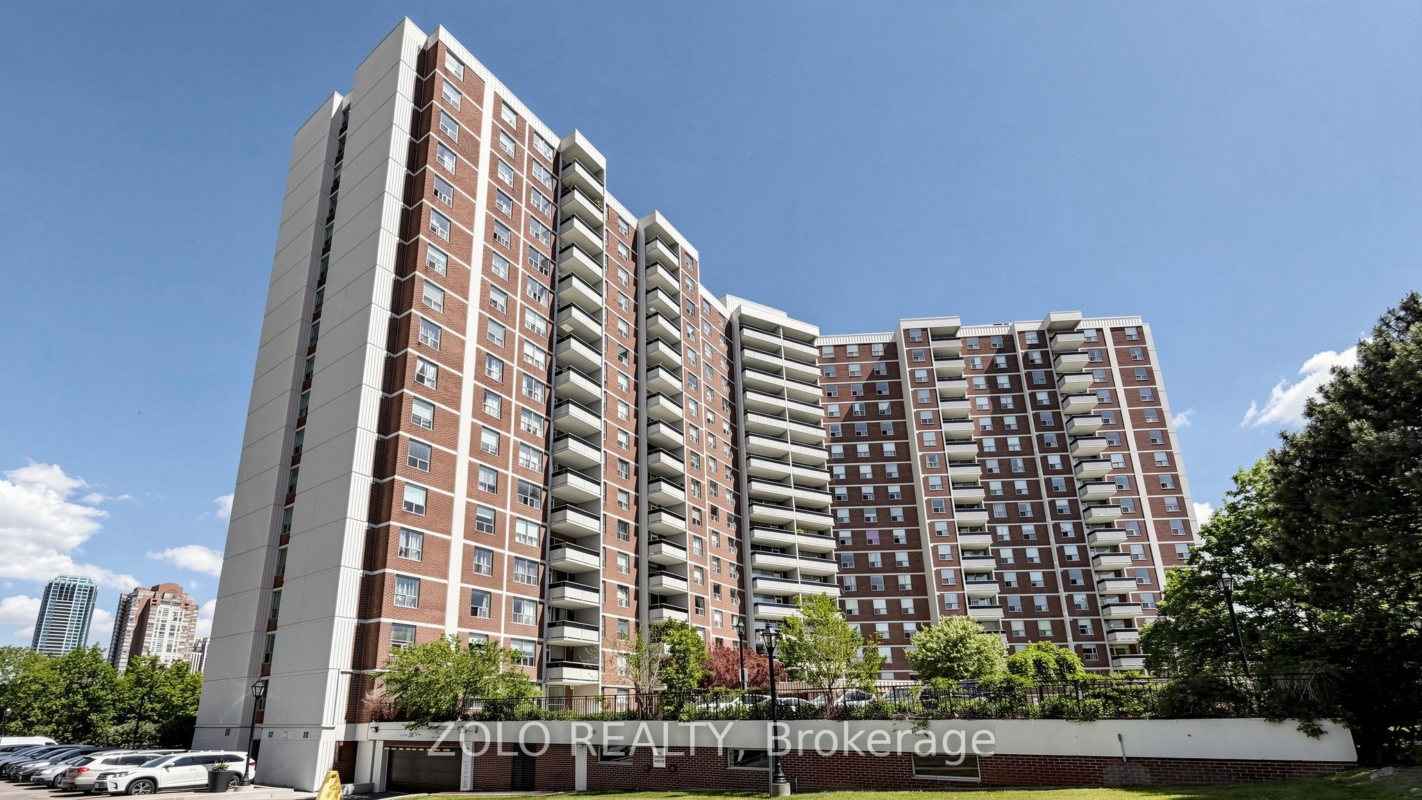 20 Edgecliff Golfway 915, Toronto, ON M3C 3A4 photo 2