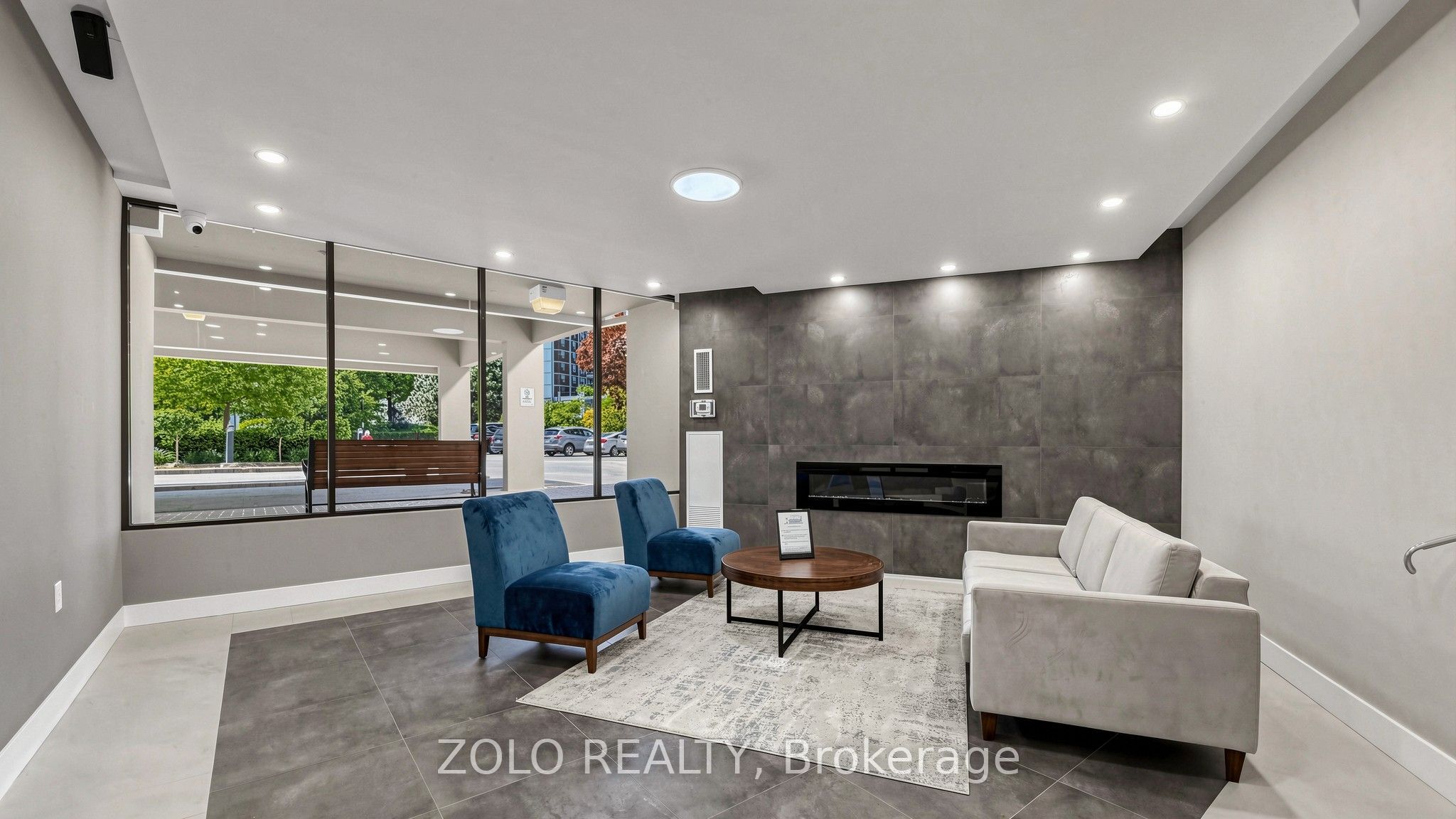 20 Edgecliff Golfway 915, Toronto, ON M3C 3A4 photo 5