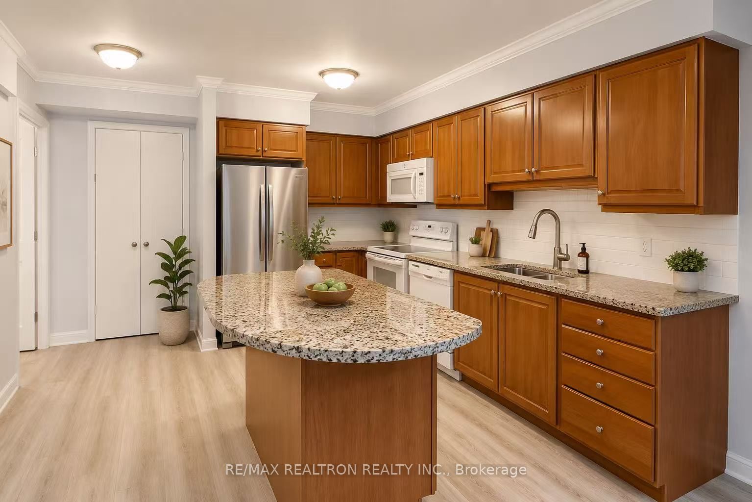 80 Harrison Garden Boulevard 1019, Toronto, ON M2N 7E3 photo 5
