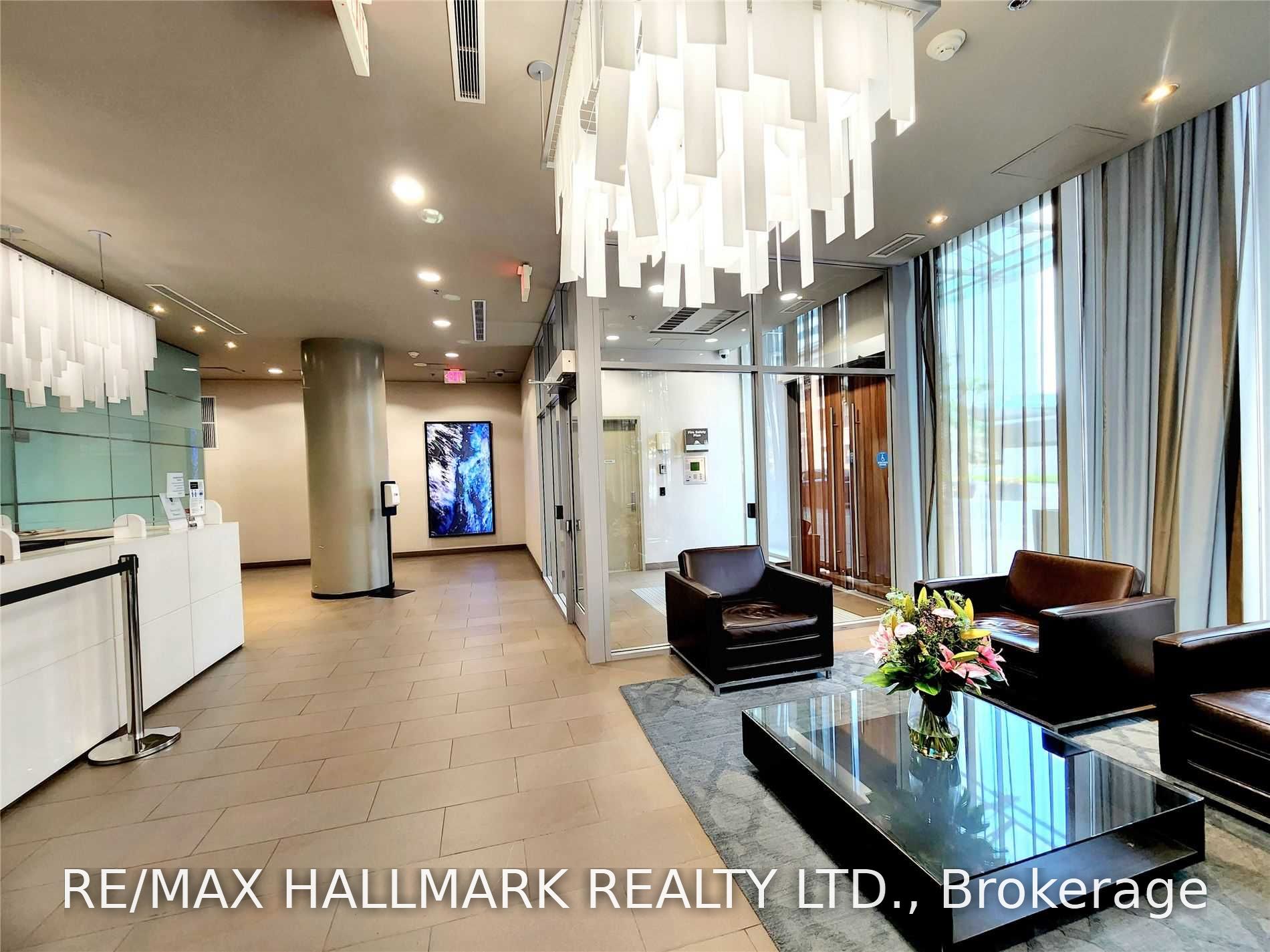 126 Simcoe Street 2703, Toronto, ON M5H 4E6 photo 2