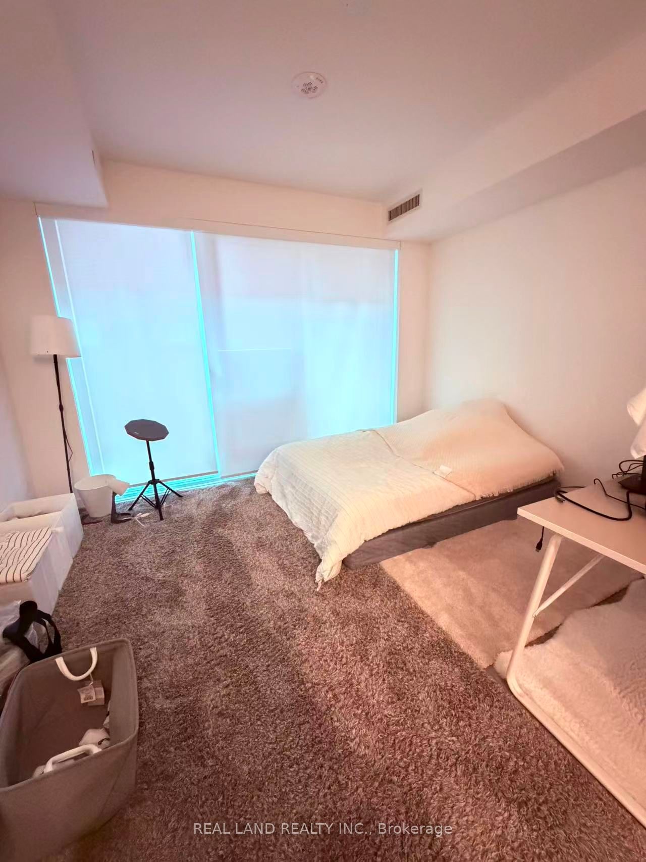 771 Yonge Street 609, Toronto, ON M4W 0B8 photo 2