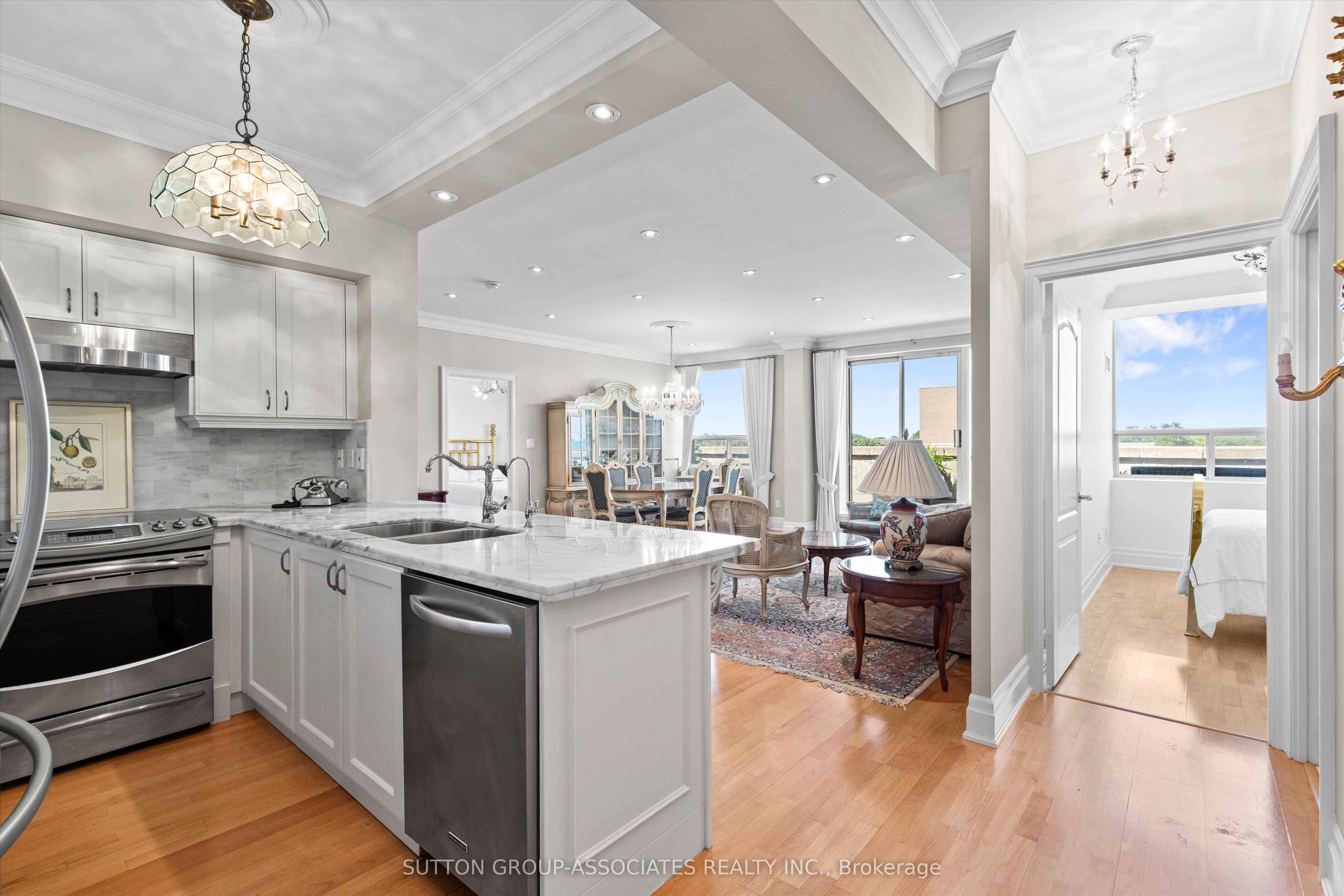 18 Wanless Avenue PH6, Toronto, ON M4N 3R9 photo 4