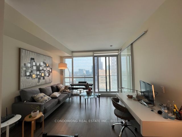770 Bay Street 1803, Toronto, ON M5G 0A6 photo 3