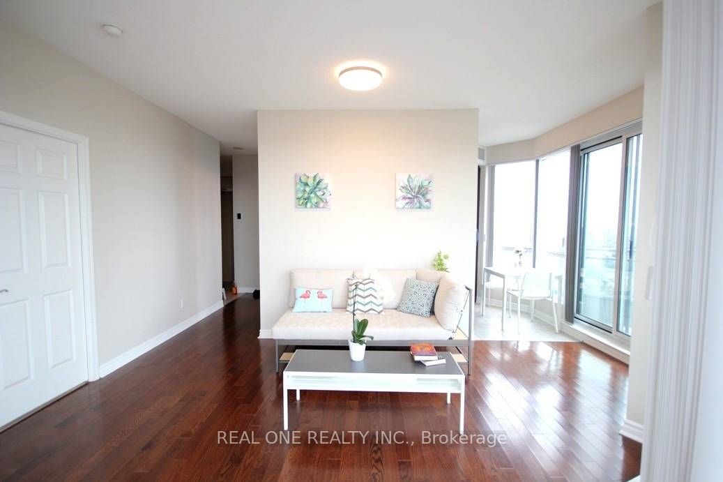18 Holmes Avenue 2205, Toronto, ON M2N 0E1 photo 2