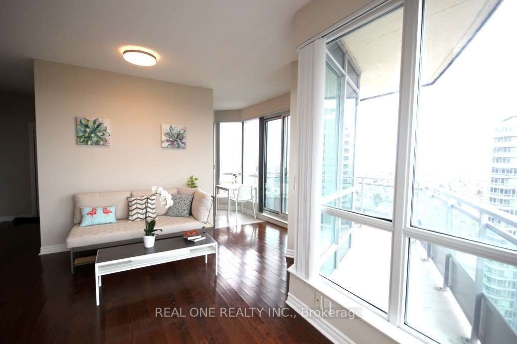 18 Holmes Avenue 2205, Toronto, ON M2N 0E1 photo 4