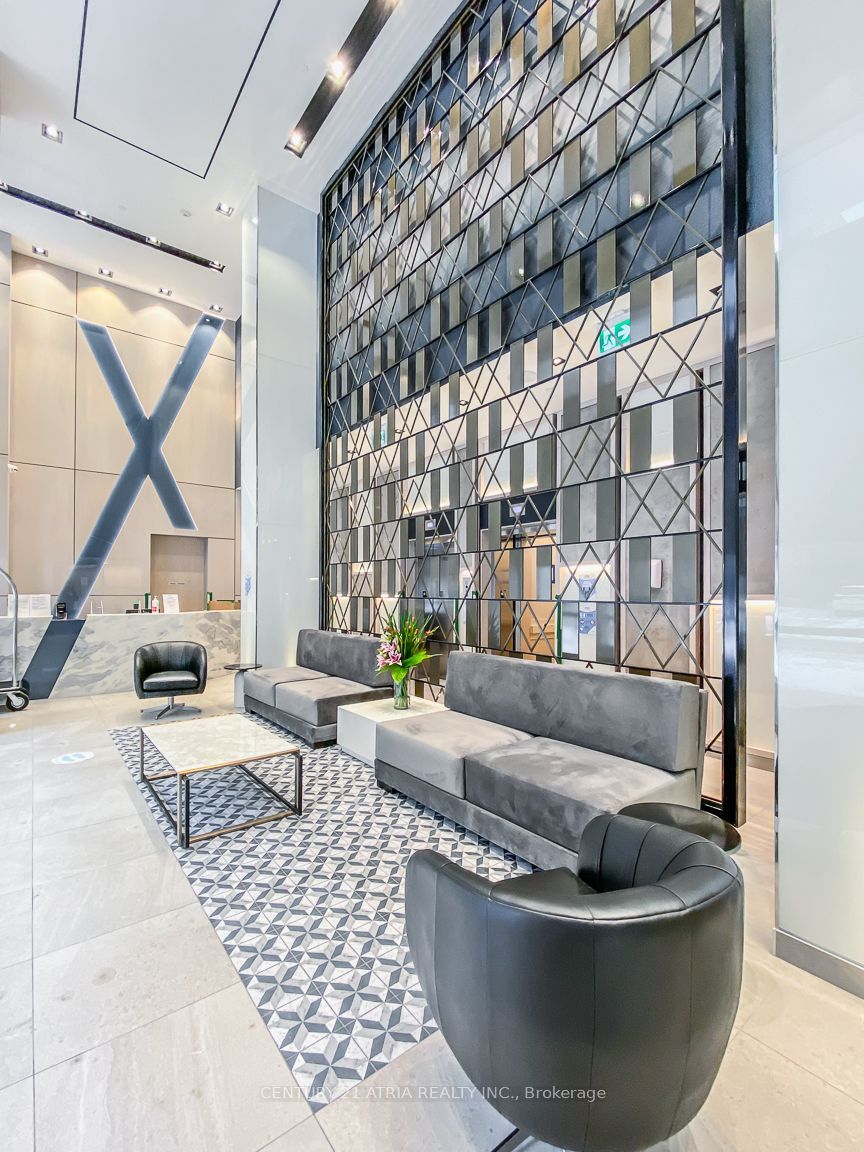 77 Mutual Street 2403, Toronto, ON M5B 0B9 photo 2
