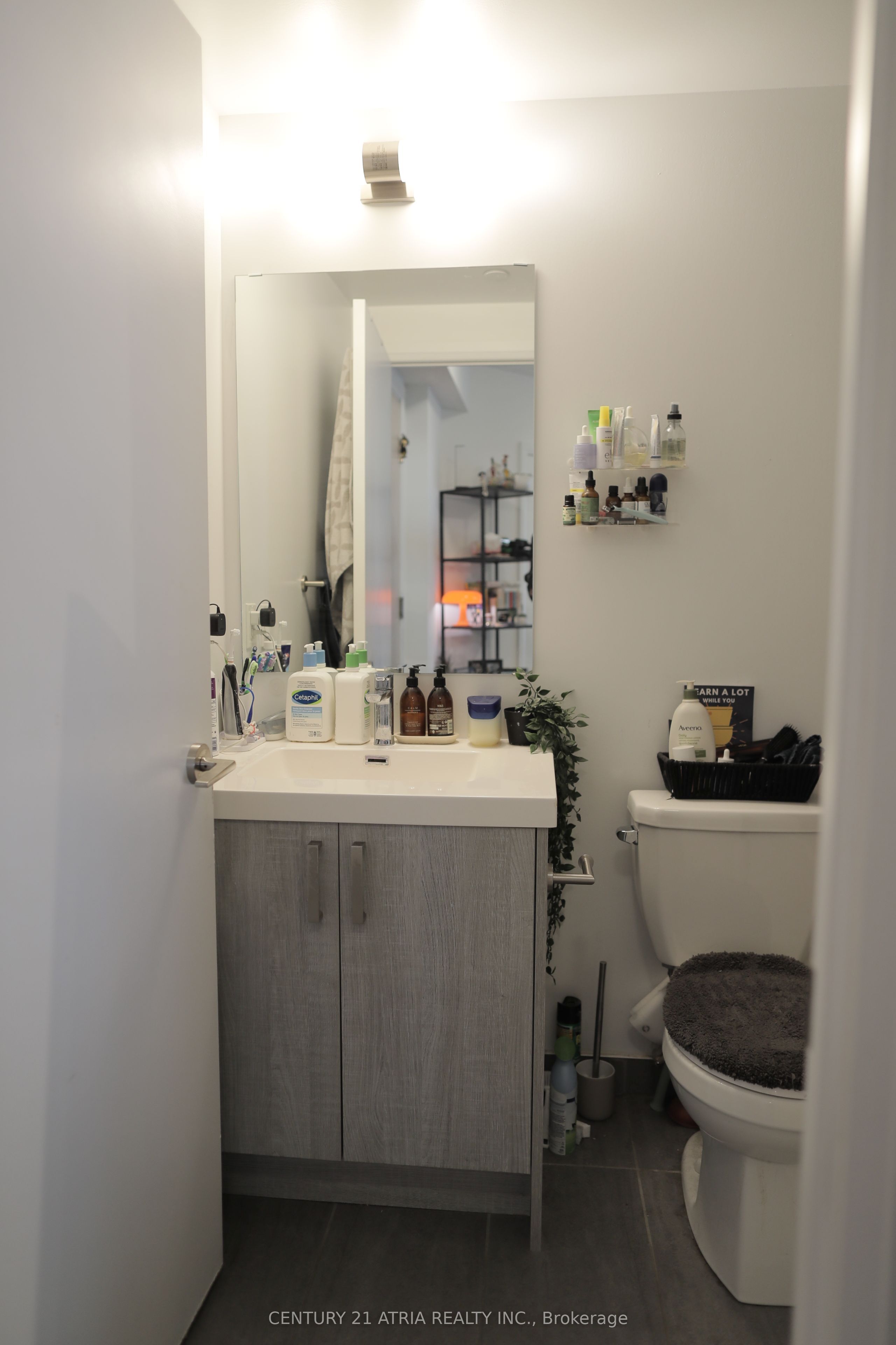 77 Mutual Street 2403, Toronto, ON M5B 0B9 photo 3