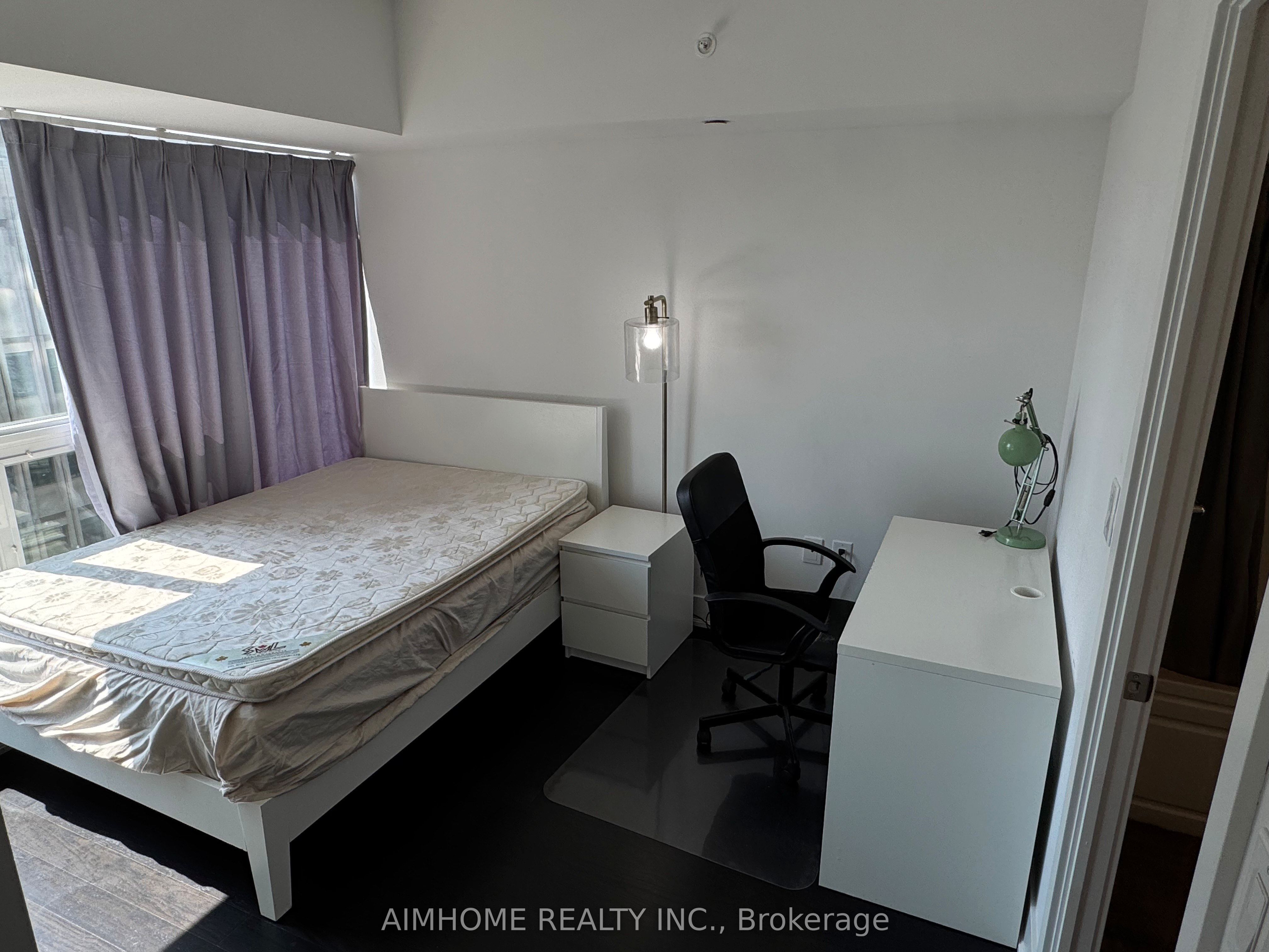 955 Bay Street 2107, Toronto, ON M5S 2A2 photo 4