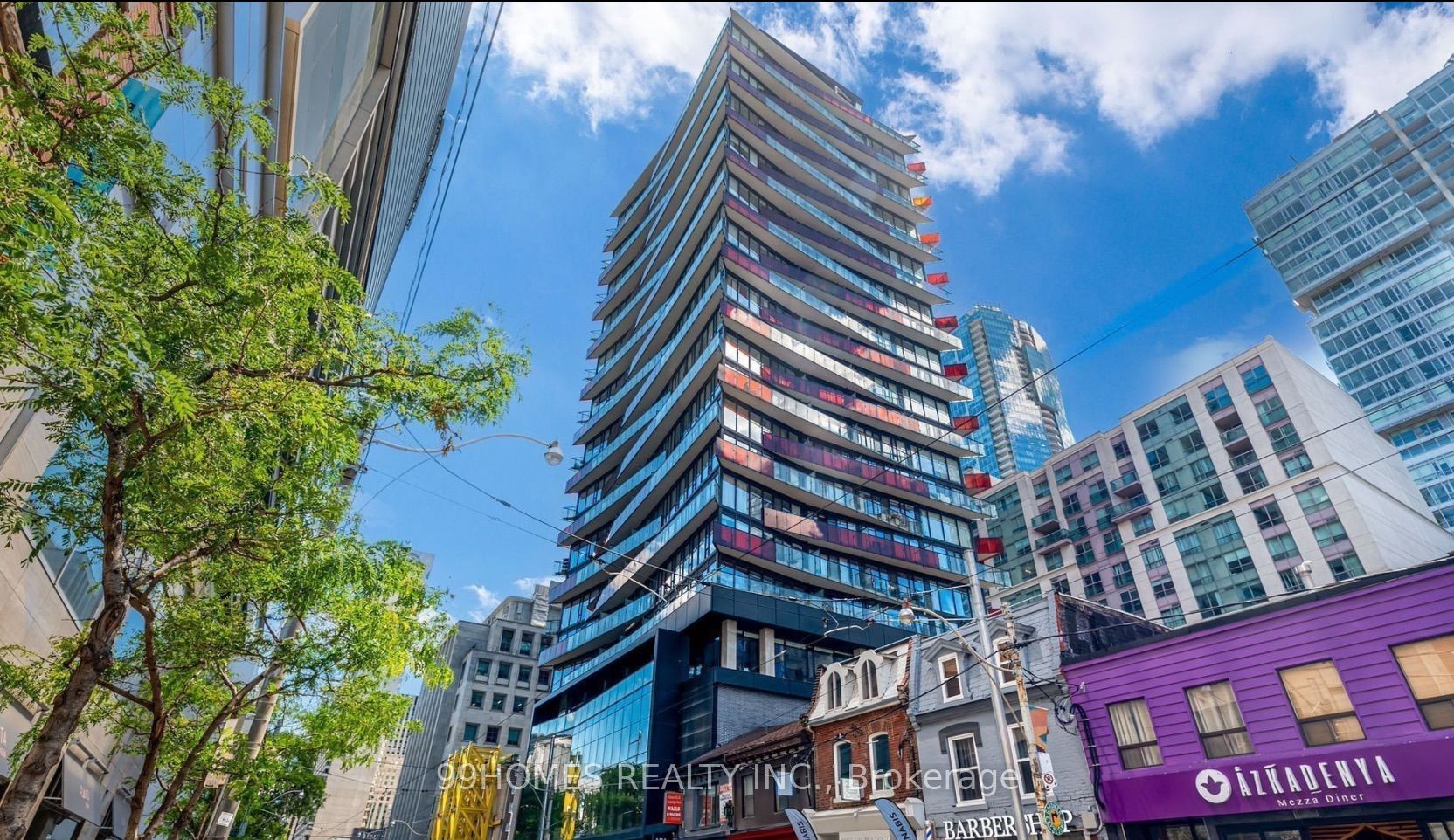 215 Queen Street W 703, Toronto, ON M5V 0P5