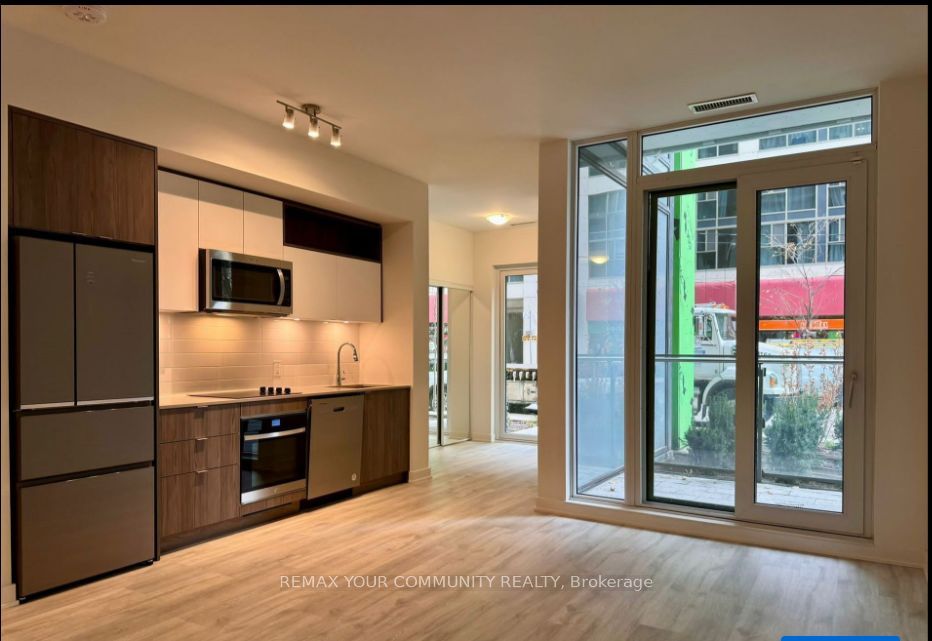 60 Princess Avenue 102 SE, Toronto, ON M5A 2C7