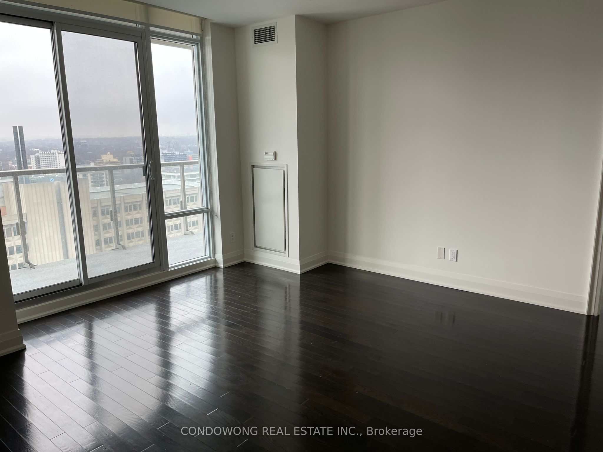 1 Bedford Road 2103, Toronto, ON M5R 2B5