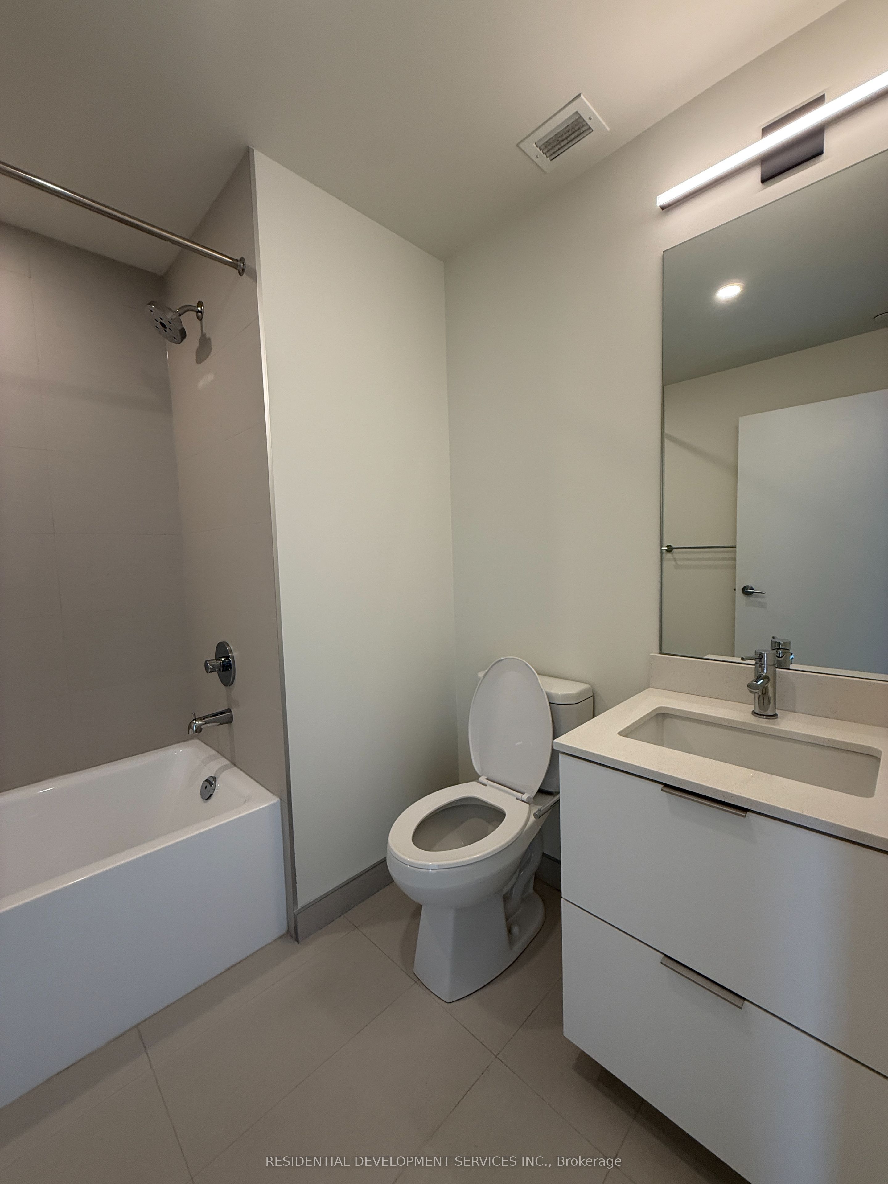 89 Chruch Street 2105, Toronto, ON M5C 0B7 photo 4