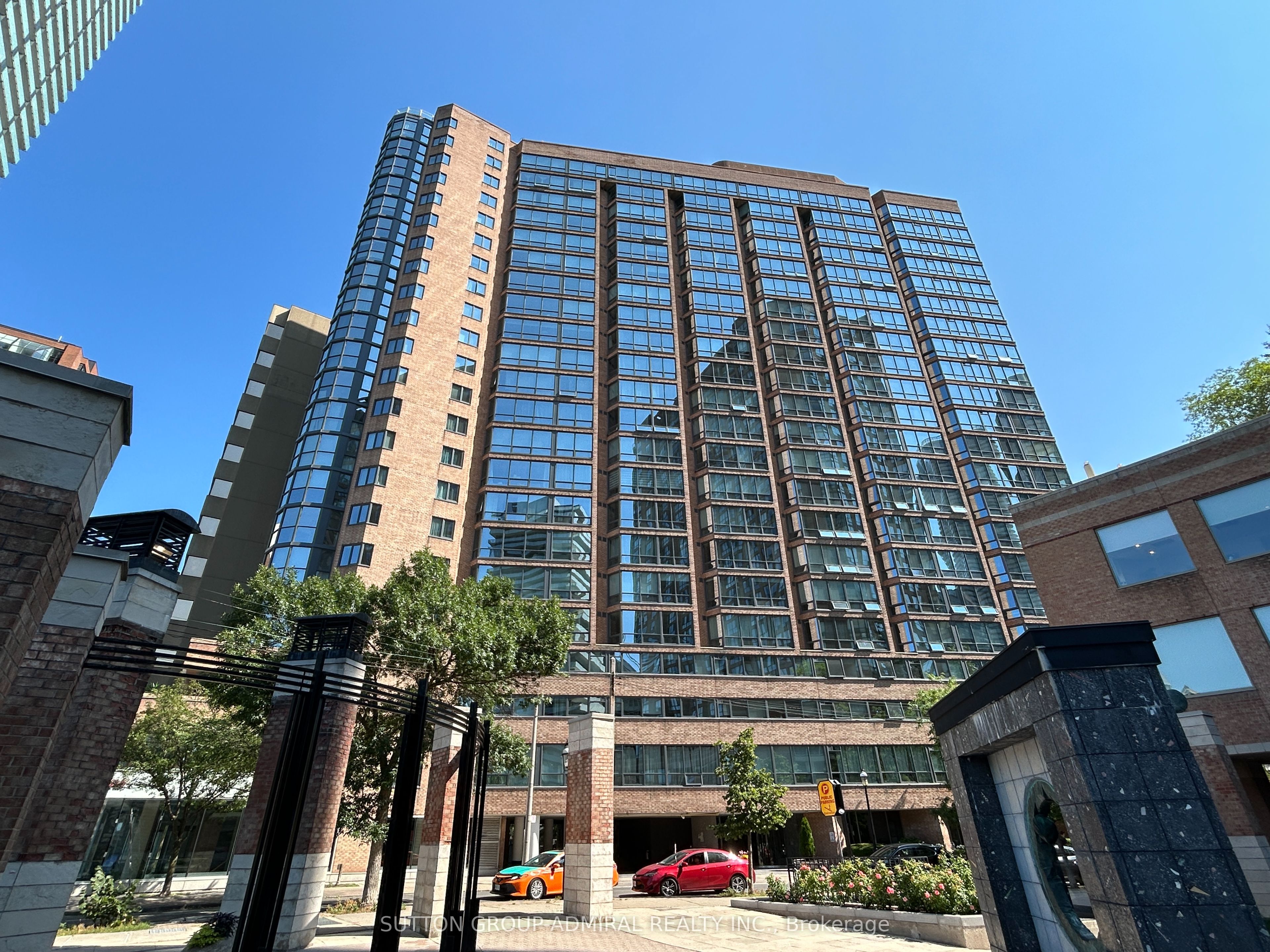 1055 Bay Street 1611, Toronto, ON M5S 3A3 photo 3