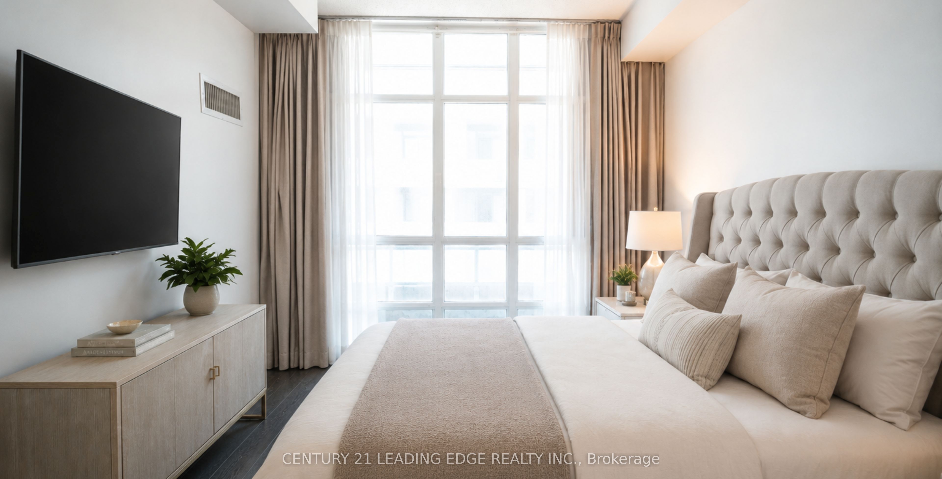 15 BRUYERES Mews 517, Toronto, ON M5V 0A7