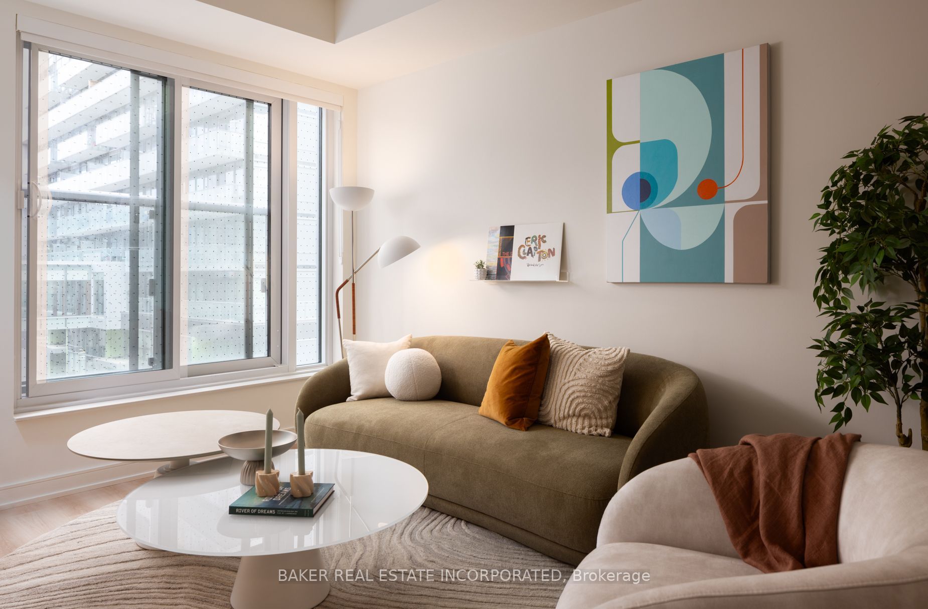 100 Mill Street 718, Toronto, ON M5A 0Y1 photo 4