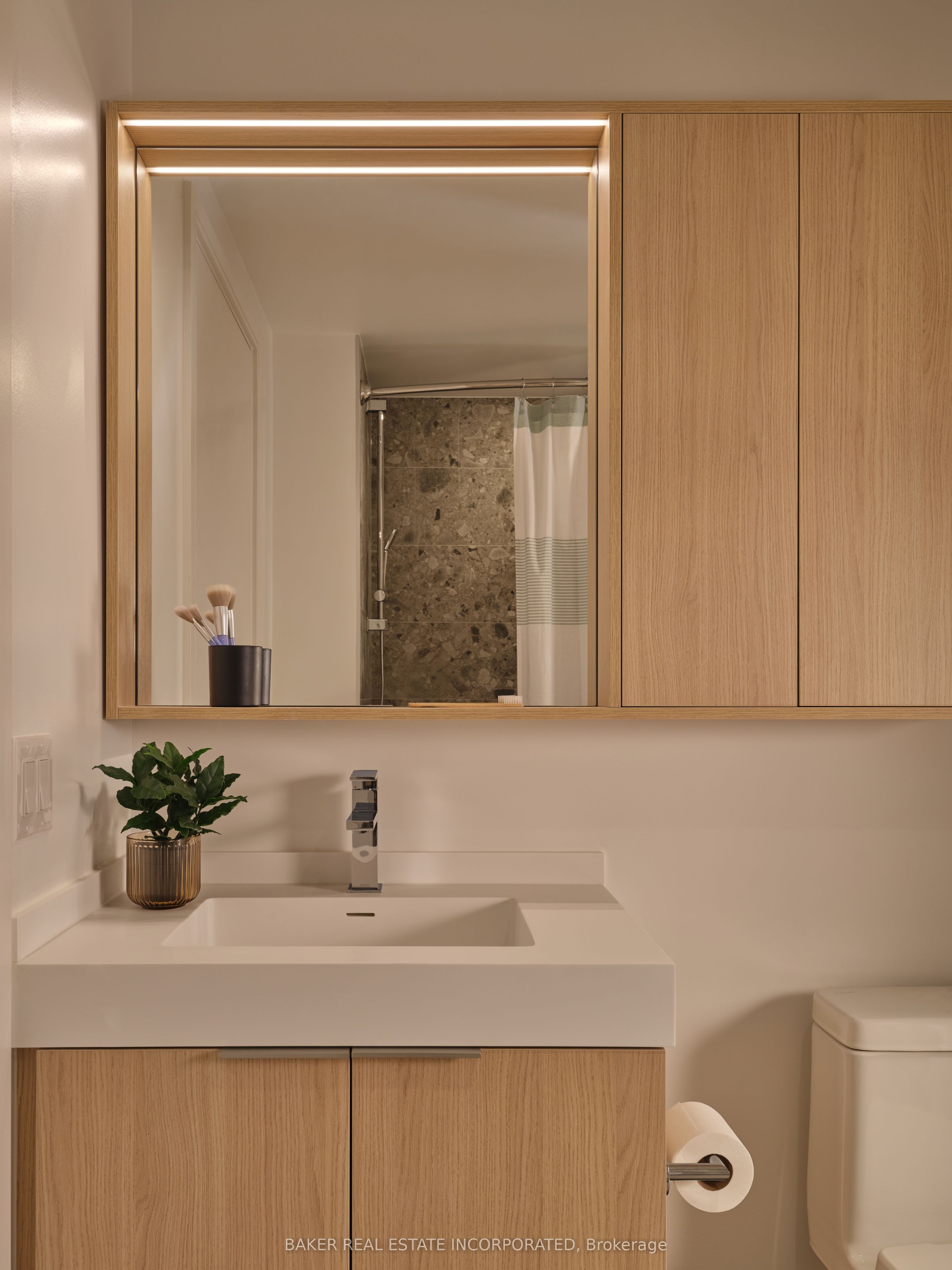 65 Trinity Street 317, Toronto, ON M5A 0Y1 photo 3