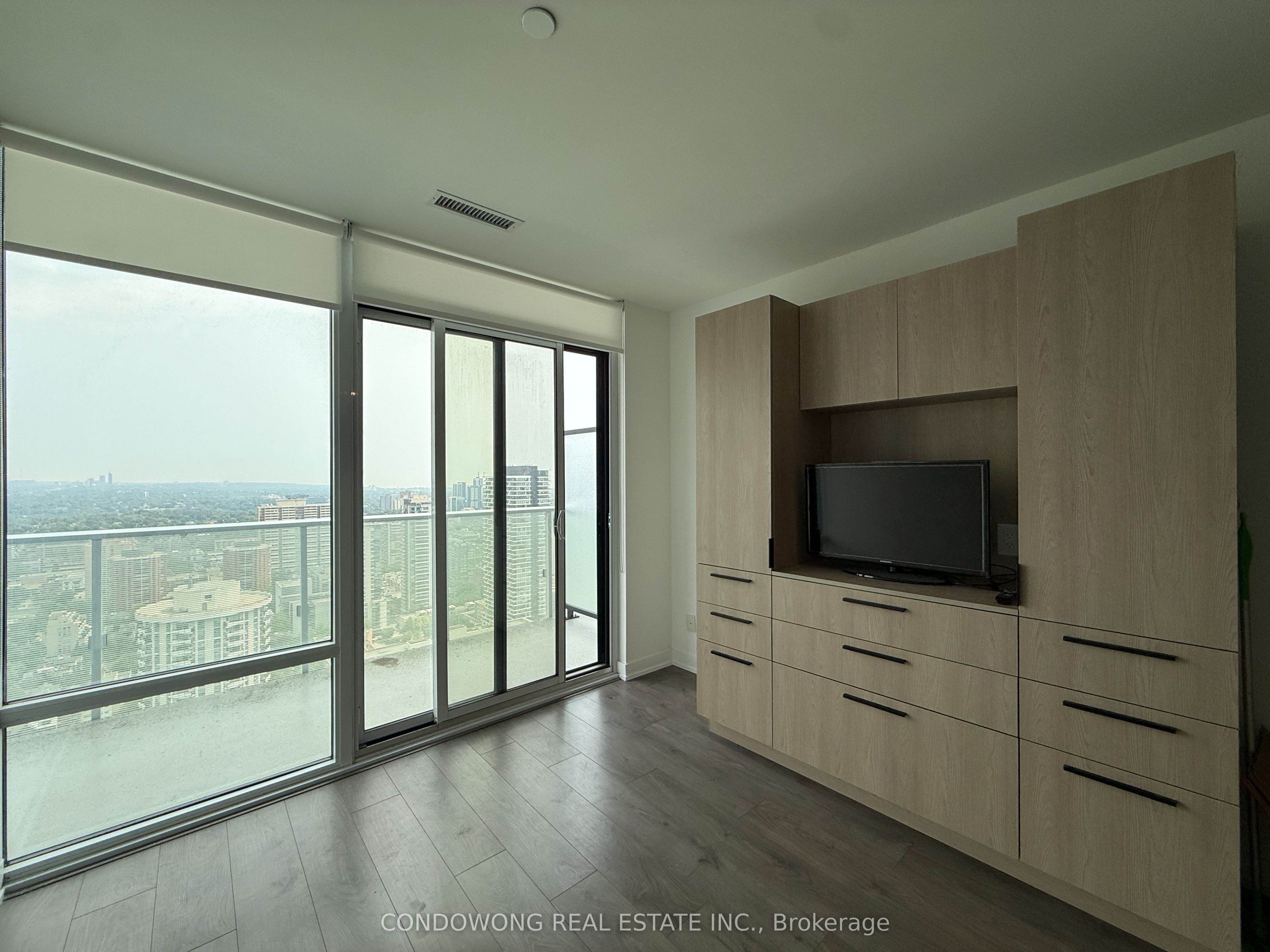 501 Yonge Street 3606, Toronto, ON M4Y 0G8 photo 4