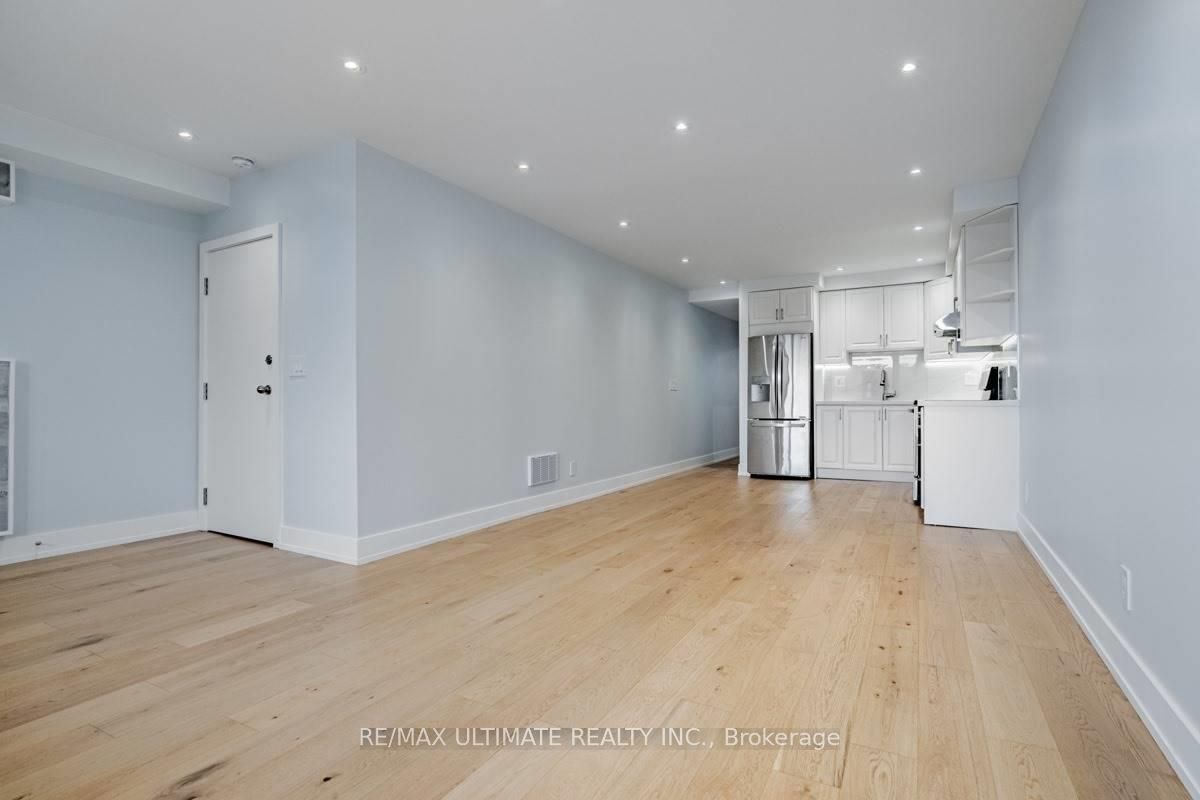 248 Wilmington Avenue 2nd Fl., Toronto, ON M3H 5K3 photo 4