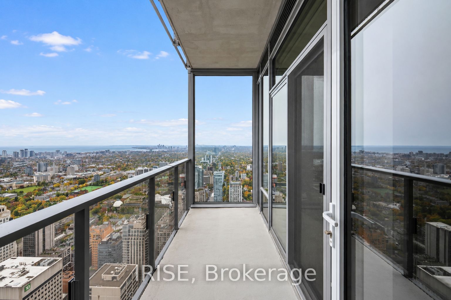 11 Yorkville Avenue 5909, Toronto, ON M4W 0B7 photo 2