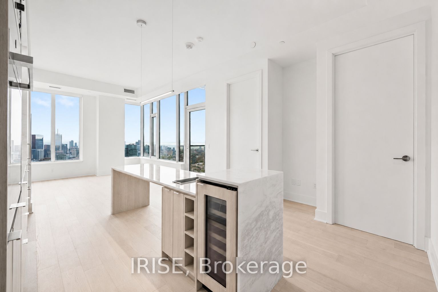 11 Yorkville Avenue 5909, Toronto, ON M4W 0B7 photo 4