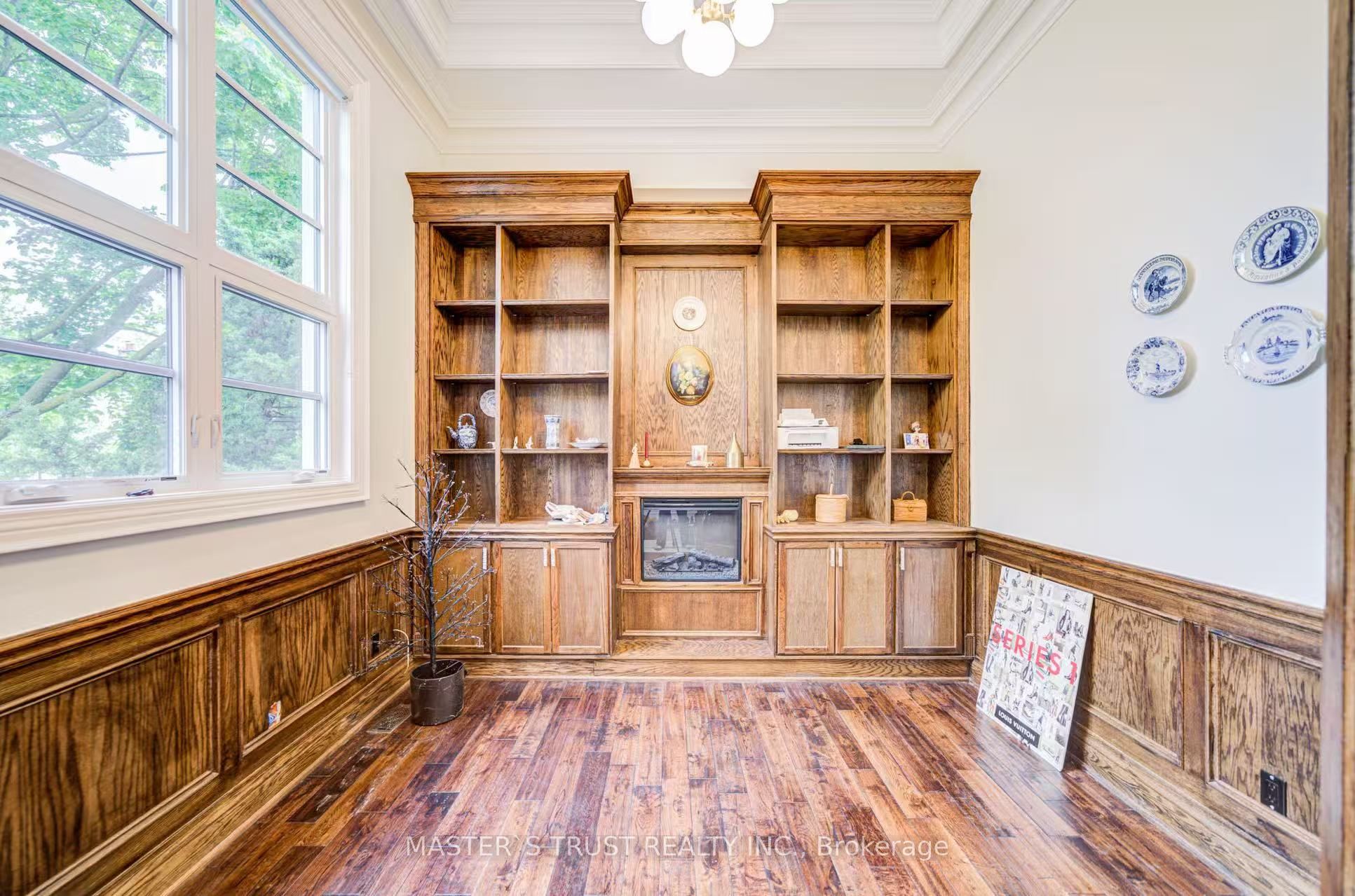 103 Burndale Avenue, Toronto, ON M2N 1S8 photo 3