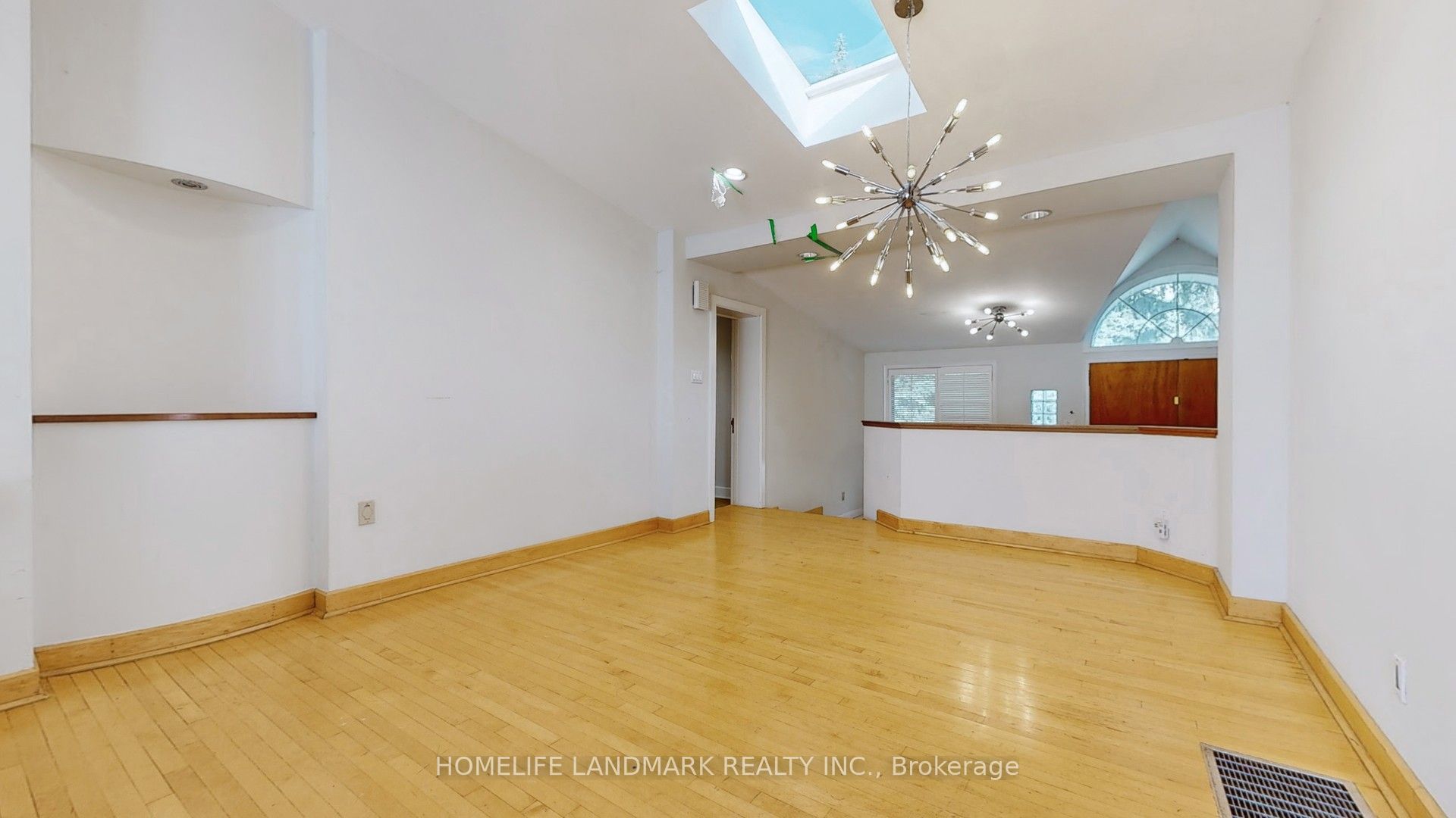 1 Malabar Place, Toronto, ON M3B 1A4 photo 4