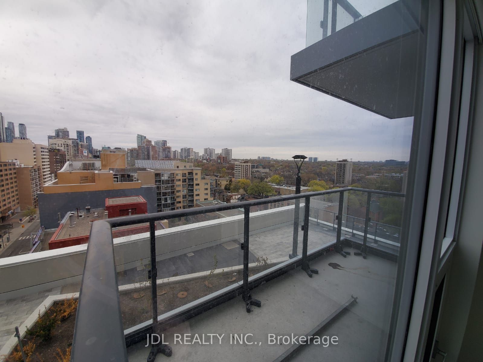 251 JARVIS Street 1232, Toronto, ON M5B 0C3 photo 2
