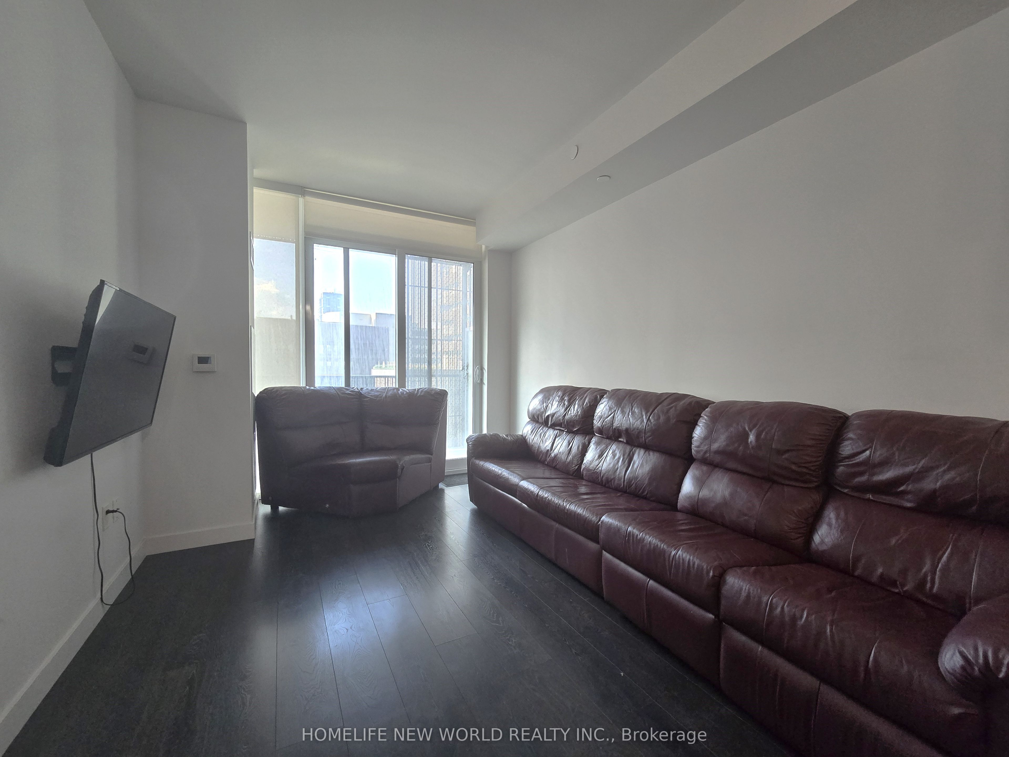 8 Eglinton Avenue E 506, Toronto, ON M4P 1A6 photo 5
