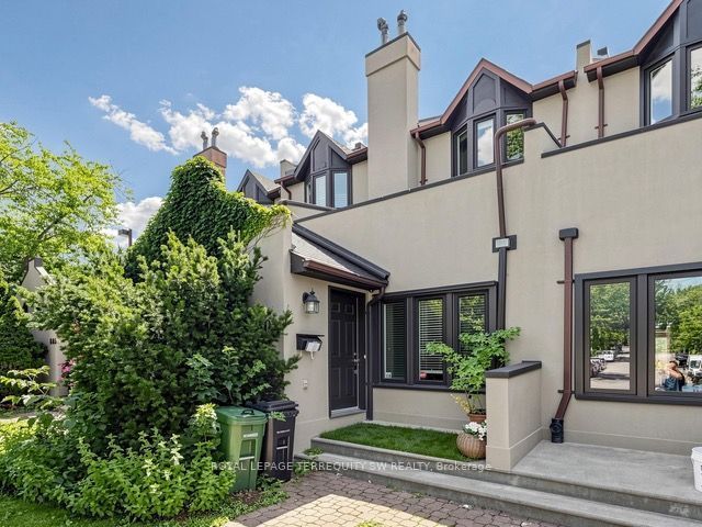 601 Roehampton Avenue, Toronto, ON M4P 1S7