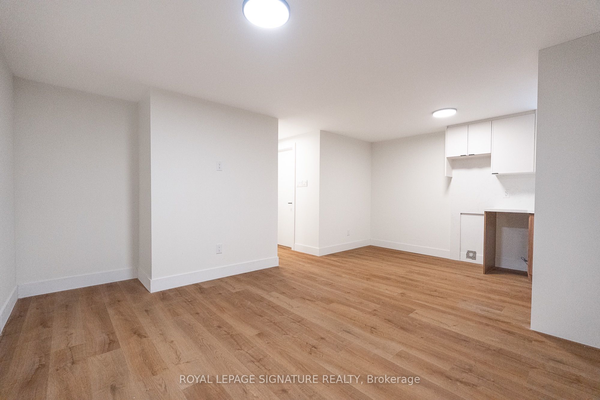 7 Earnscliffe Road 1, Toronto, ON M6E 1J4 photo 5