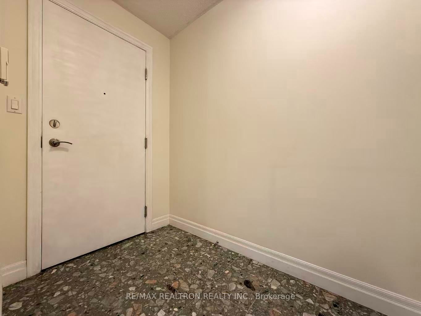 188 Doris Avenue 803, Toronto, ON M2N 6Z5 photo 3