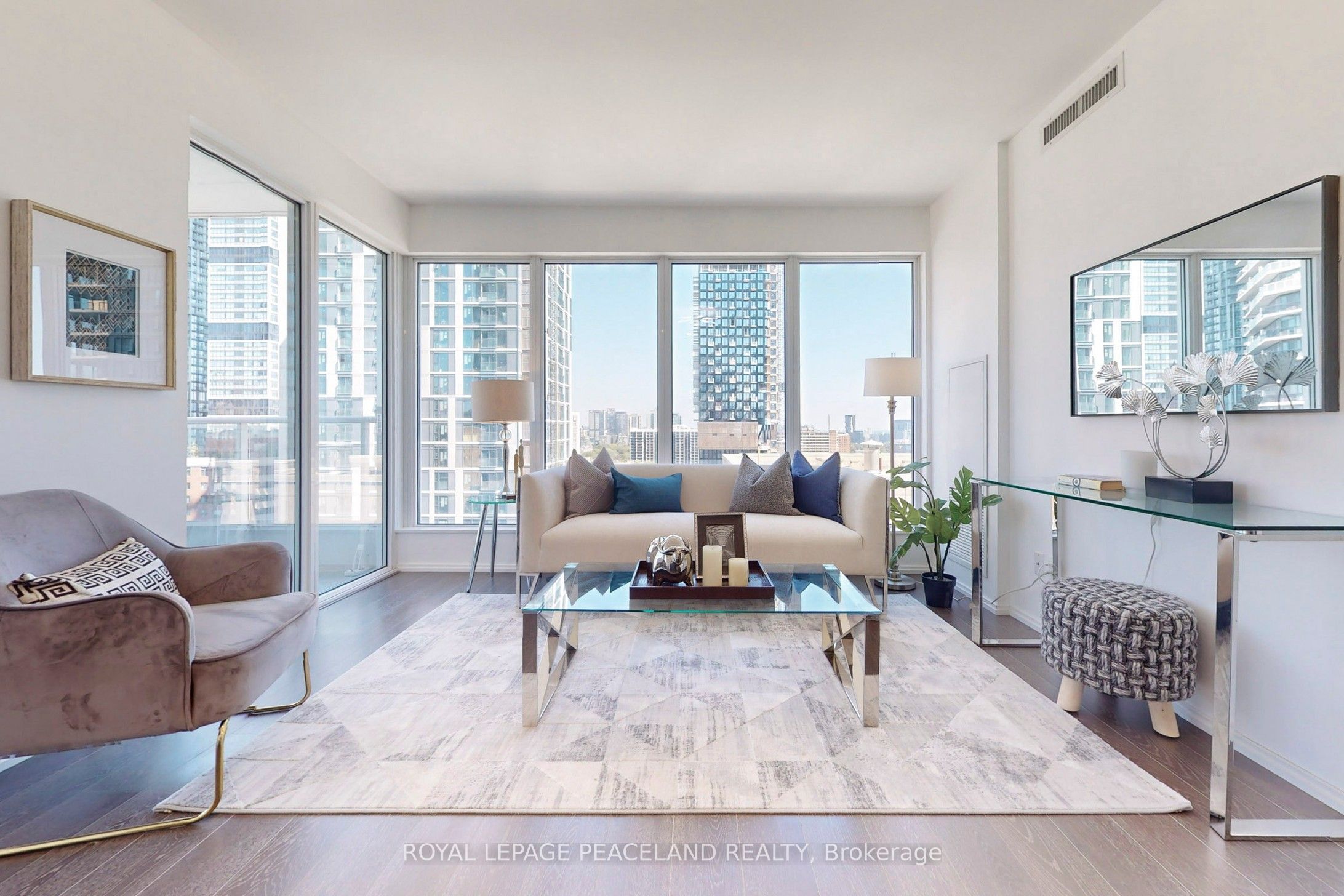 68 Shuter Street 1810, Toronto, ON M5B 1B4 photo 3