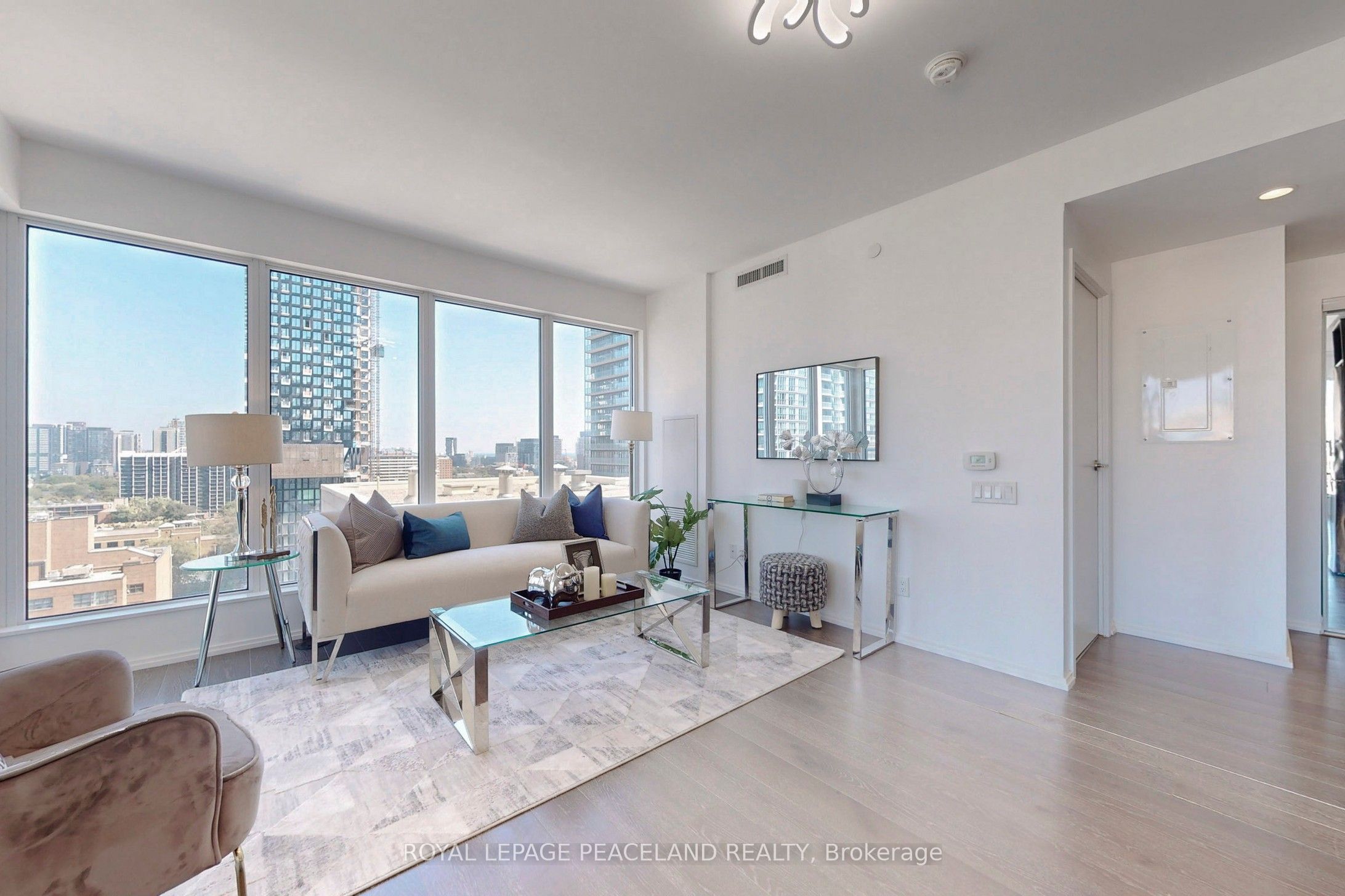 68 Shuter Street 1810, Toronto, ON M5B 1B4 photo 4