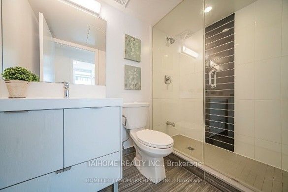 365 Church Street 1210, Toronto, ON M5B 0B5 photo 3