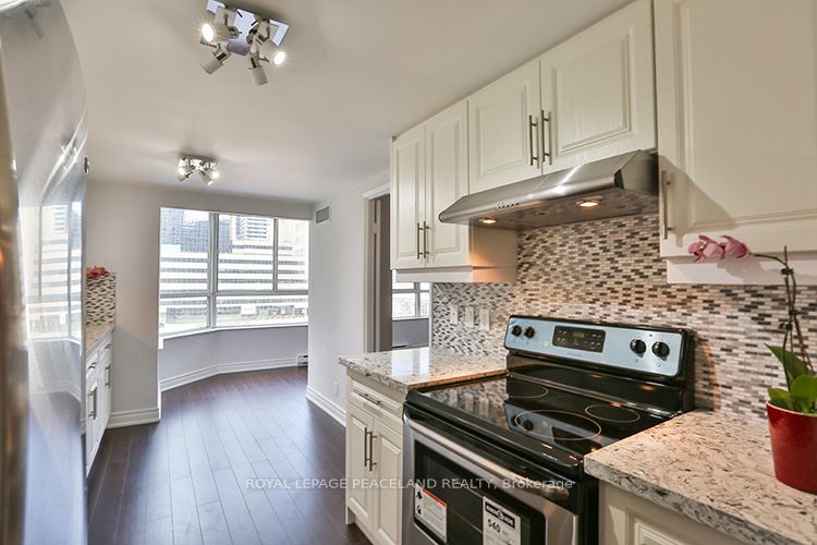 44 Gerrard Street W 704, Toronto, ON M5G 2K2 photo 5
