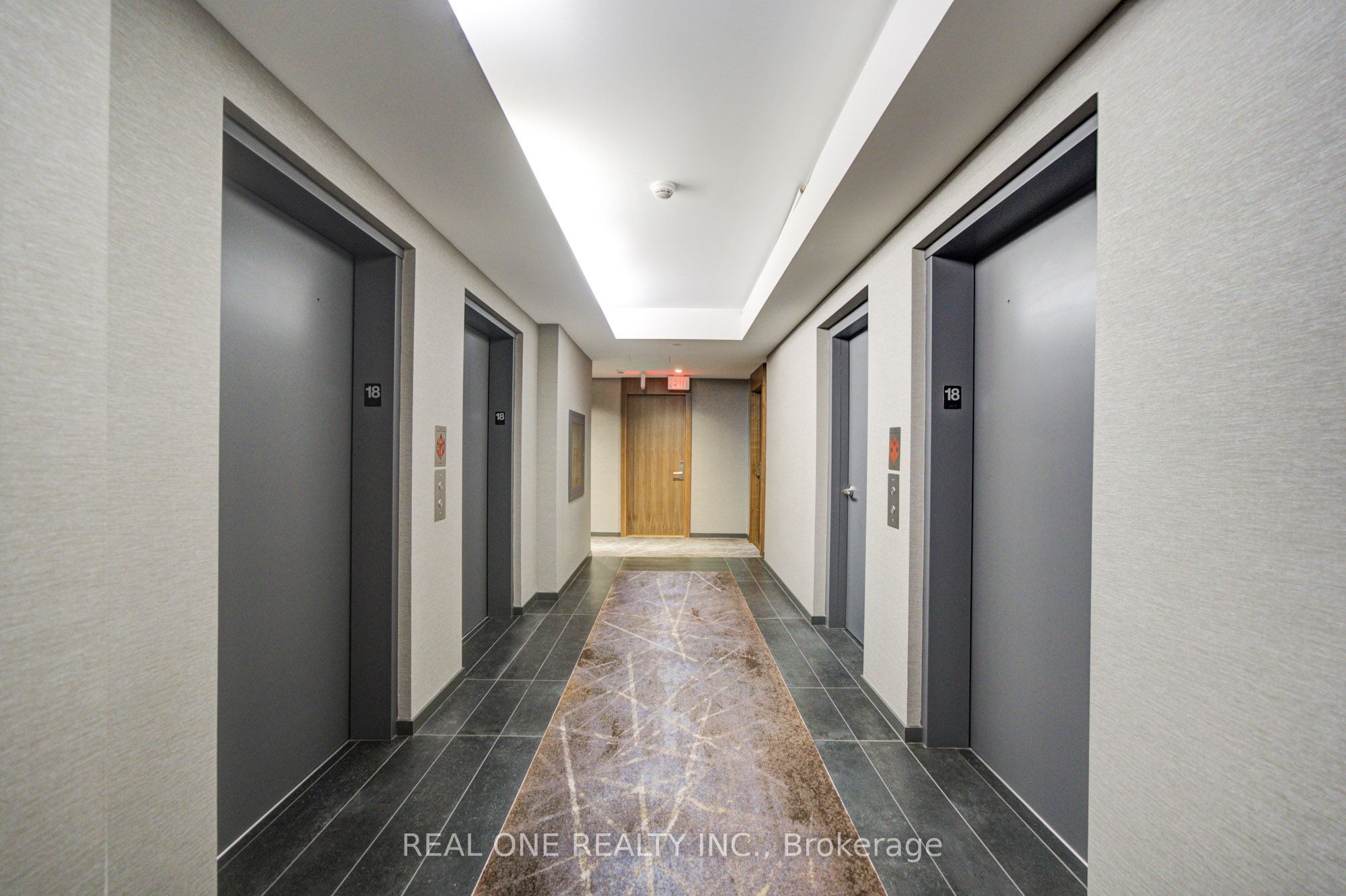 200 Bloor Street W 1808, Toronto, ON M5S 1T8 photo 5