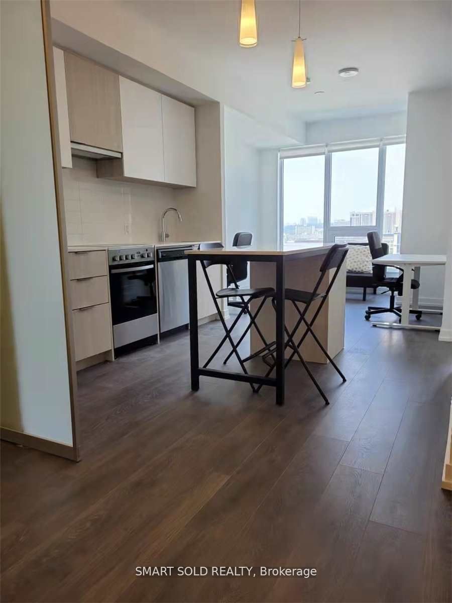 203 College Street 1405, Toronto, ON M5T 0C8