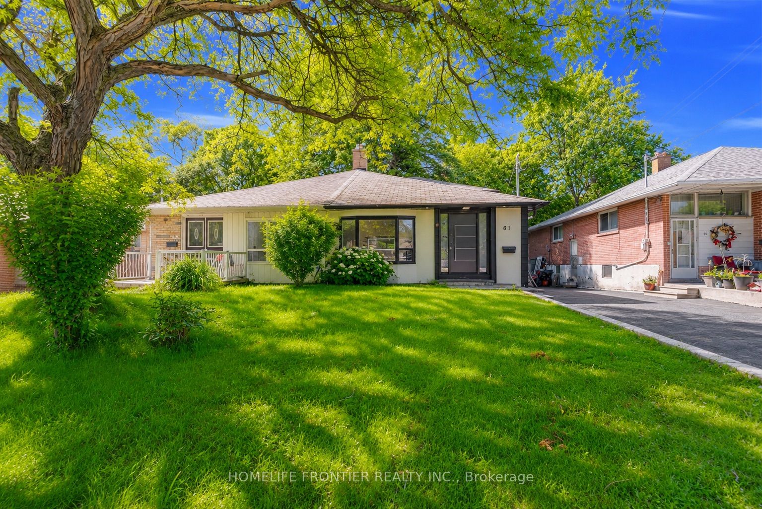 61 Sundial Crescent, Toronto, ON M4A 2J7 photo 4