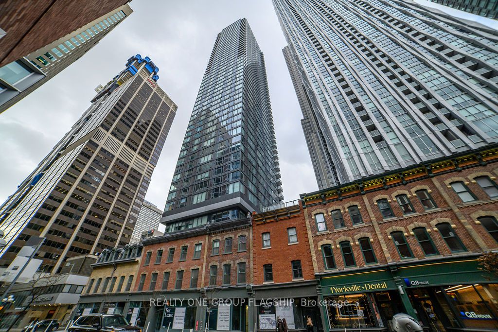 8 Cumberland Street 701, Toronto, ON M4W 0B6