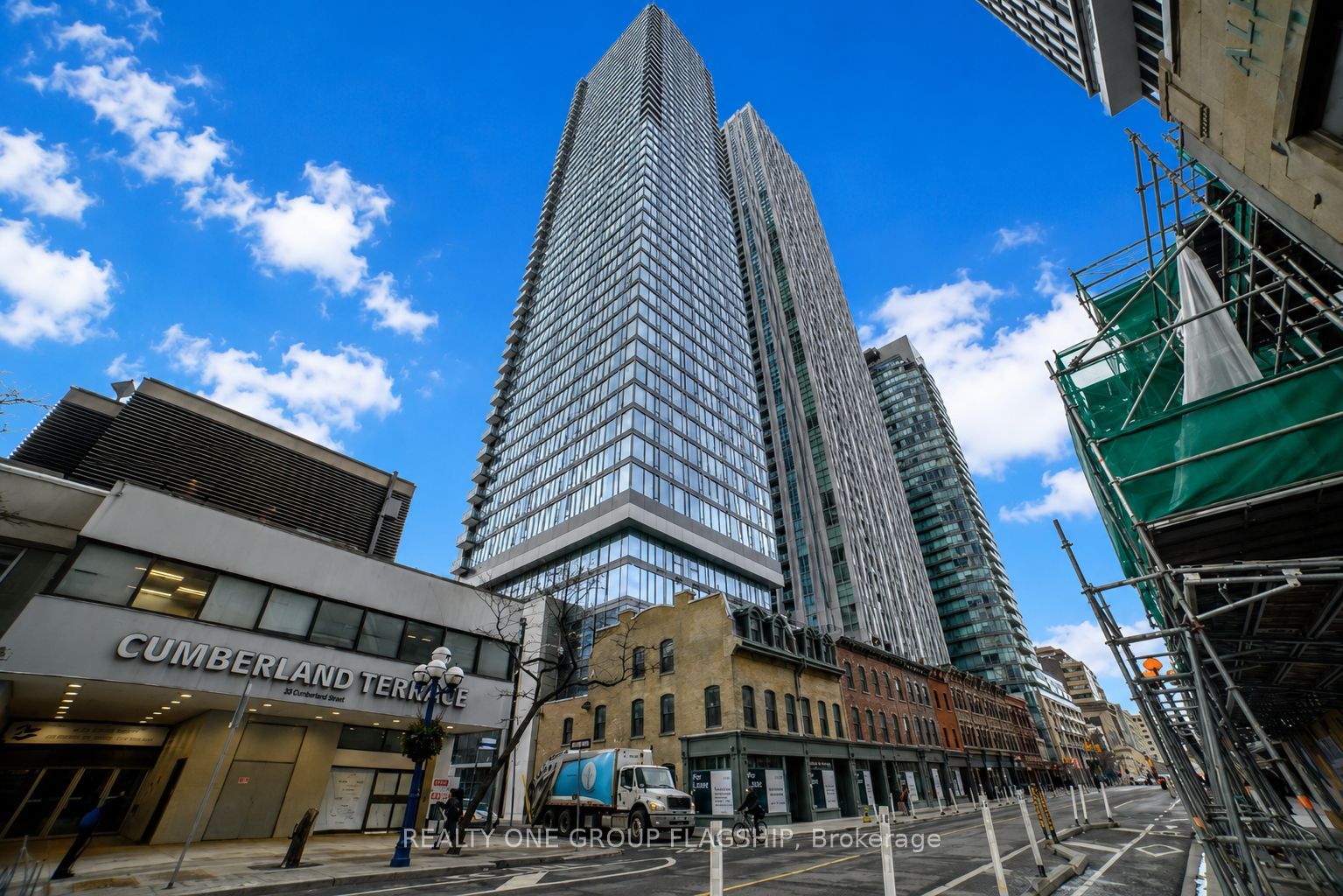 8 Cumberland Street 701, Toronto, ON M4W 0B6 photo 4