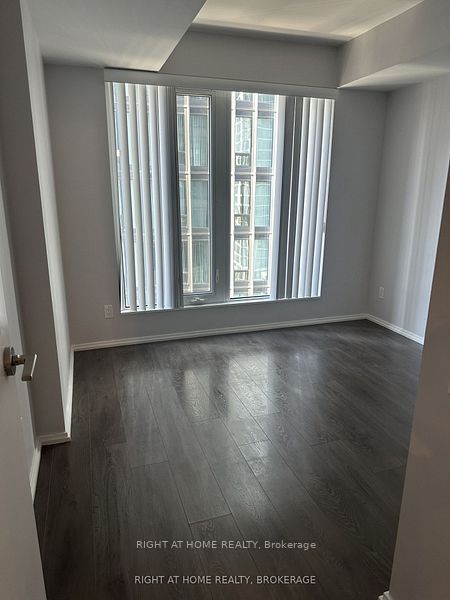 68 Shuter Street 1507, Toronto, ON M5B 1B4 photo 3