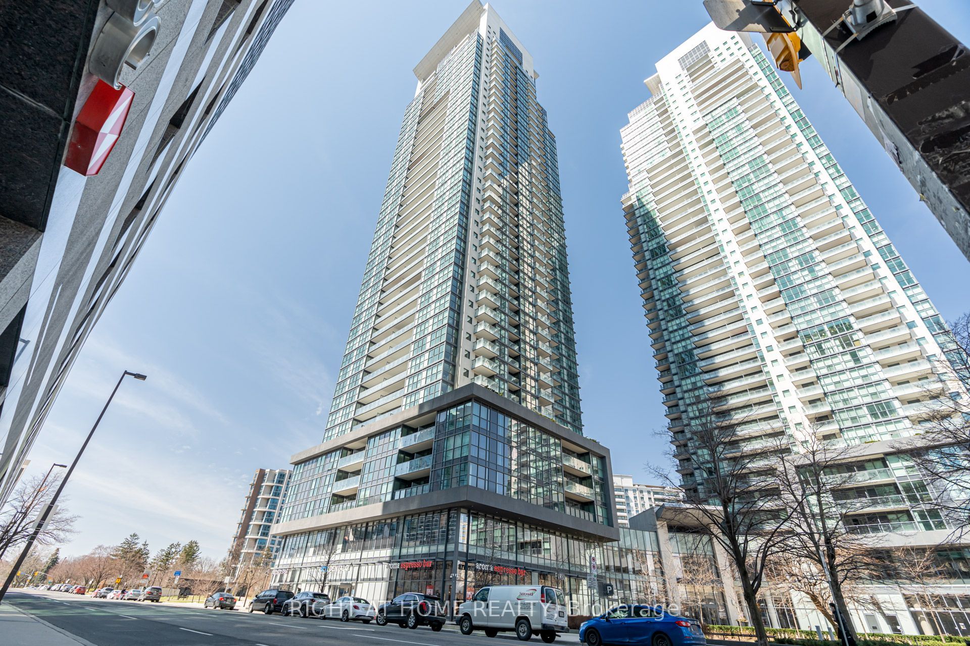 5162 Yonge Street LPH208, Toronto, ON M2N 0E9 photo 2